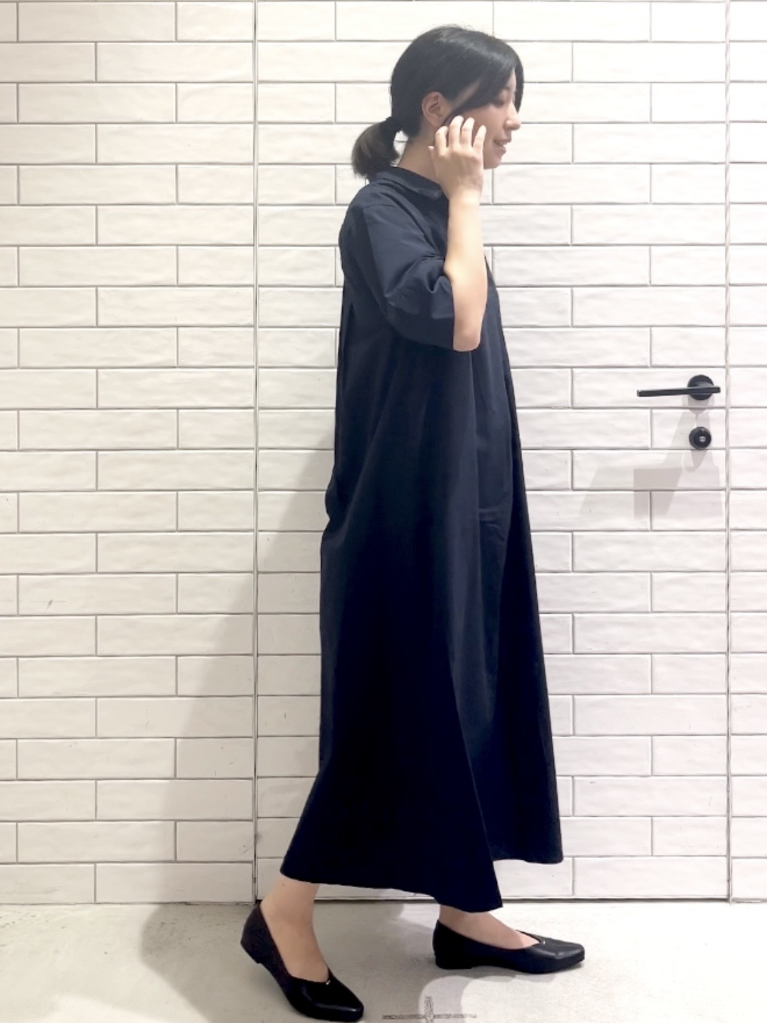 しおりさんの「OPAQUE.CLIP｜スキッパーシャツワンピース【洗濯機OK】」を使ったコーディネート