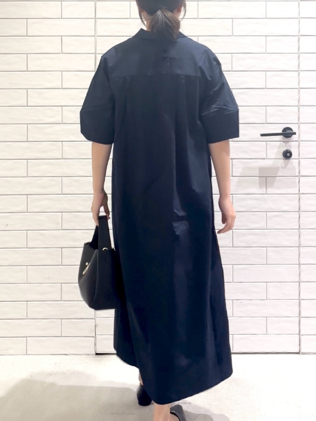 しおりさんの「OPAQUE.CLIP｜スキッパーシャツワンピース【洗濯機OK】」を使ったコーディネート