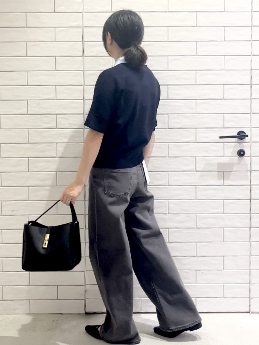 しおりさんの「OPAQUE.CLIP｜2WAY衿ドッキングニット《洗濯機OK》」を使ったコーディネート