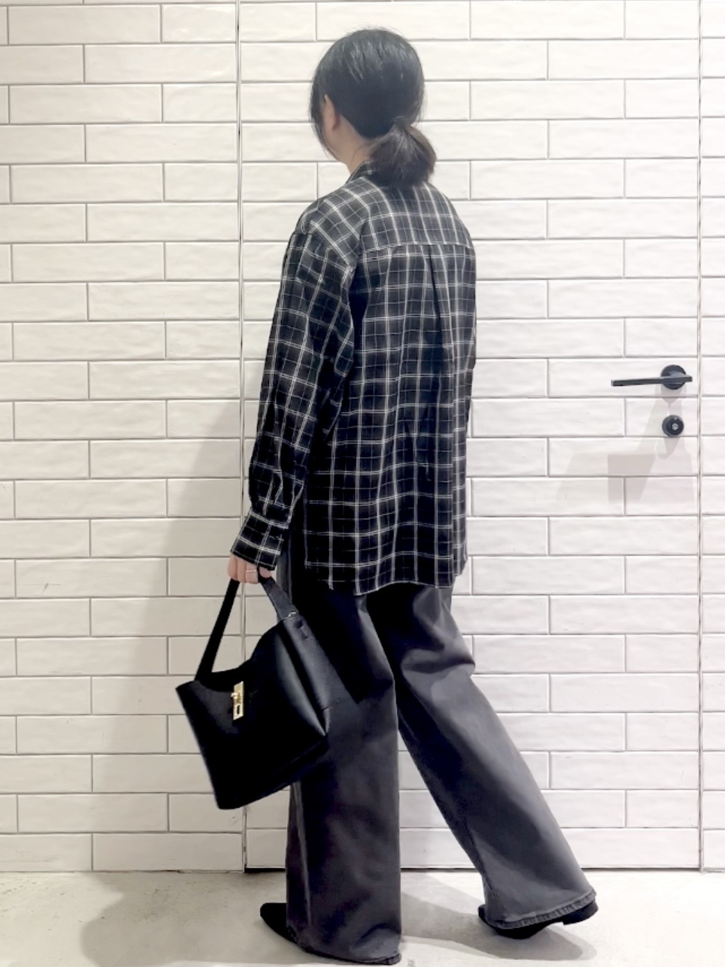 しおりさんの「OPAQUE.CLIP｜チェック柄シャツ【洗濯機OK】」を使ったコーディネート