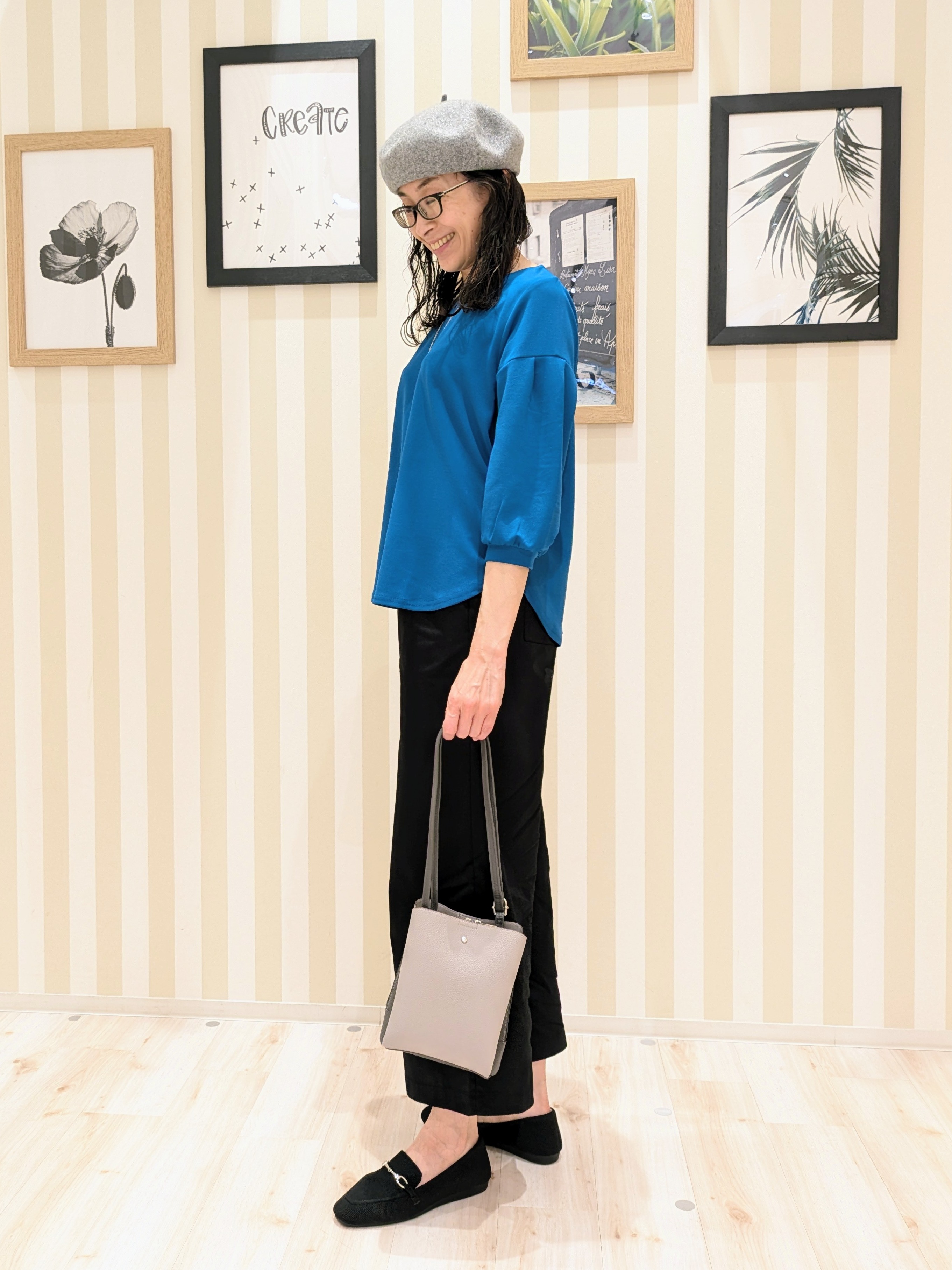 Mikiさんの「SHOO･LA･RUE｜【着丈選べる/2点セット/S-LL/洗濯機可】ネックレス付き 着心地さらり7分袖ブラウス」を使ったコーディネート