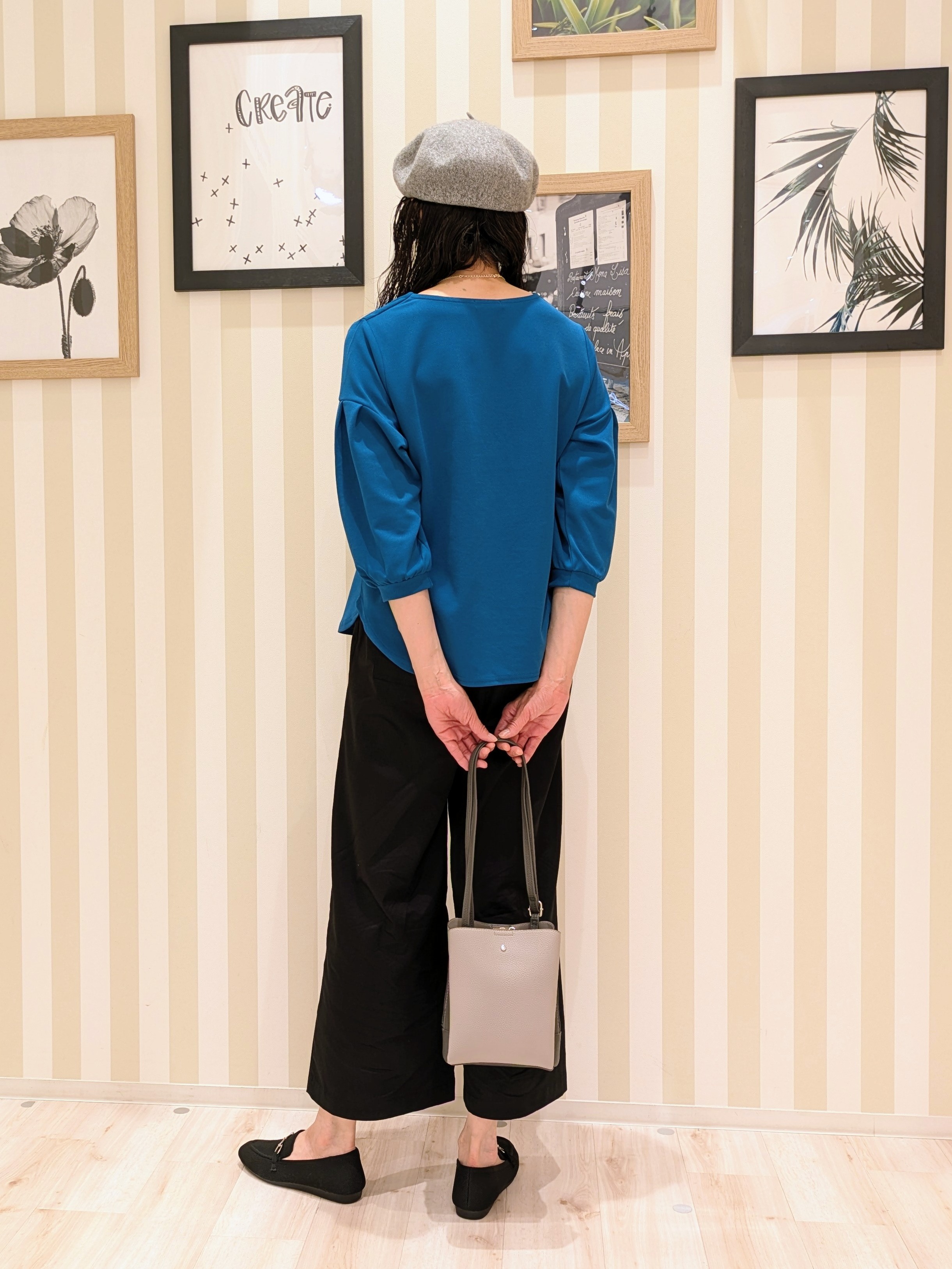 Mikiさんの「SHOO･LA･RUE｜【着丈選べる/2点セット/S-LL/洗濯機可】ネックレス付き 着心地さらり7分袖ブラウス」を使ったコーディネート