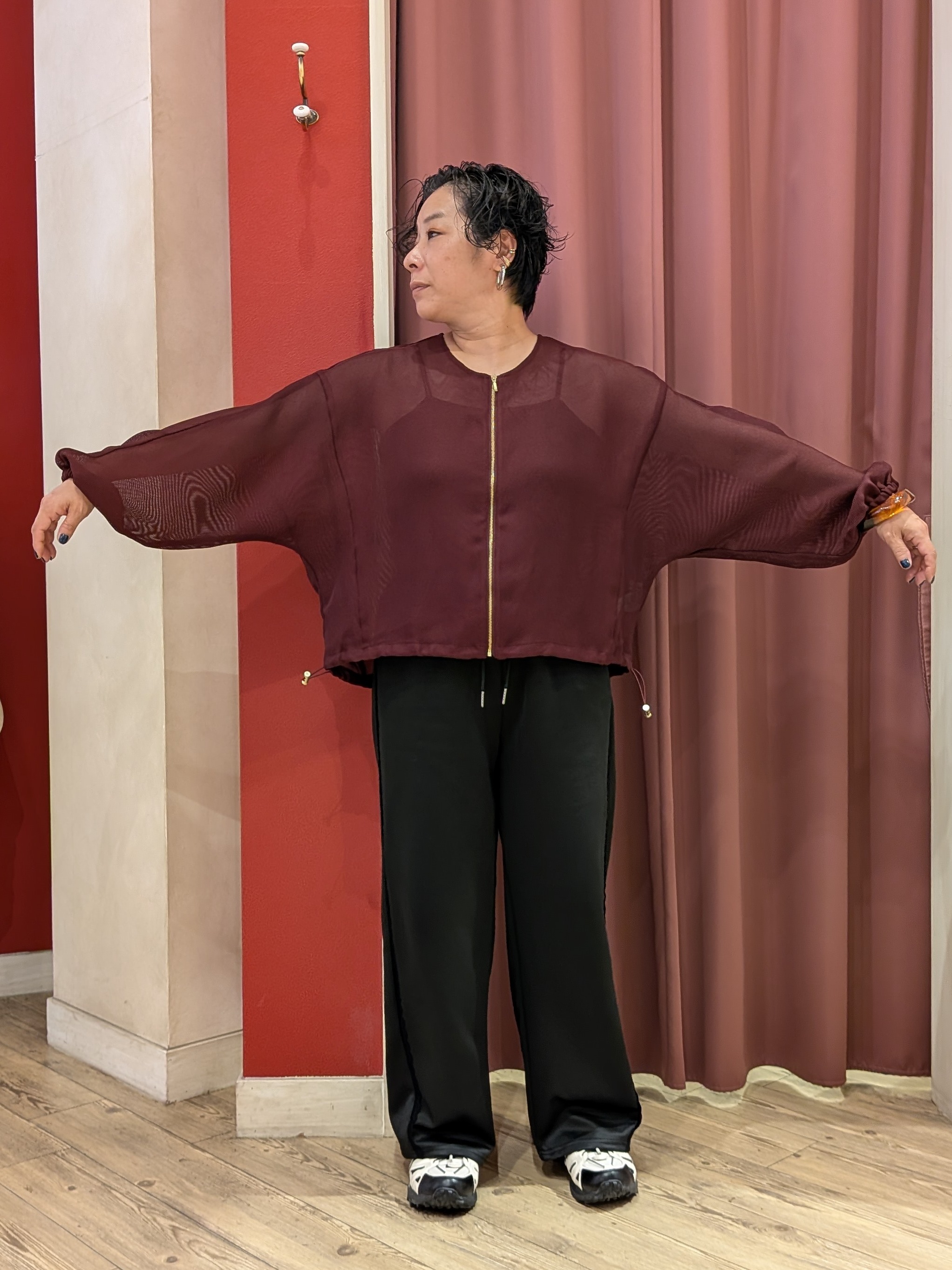 cameさんの「SHOO･LA･RUE｜【通気性〇/セットアップ可/洗濯機可】メッシュドルマン ジップブルゾン」を使ったコーディネート