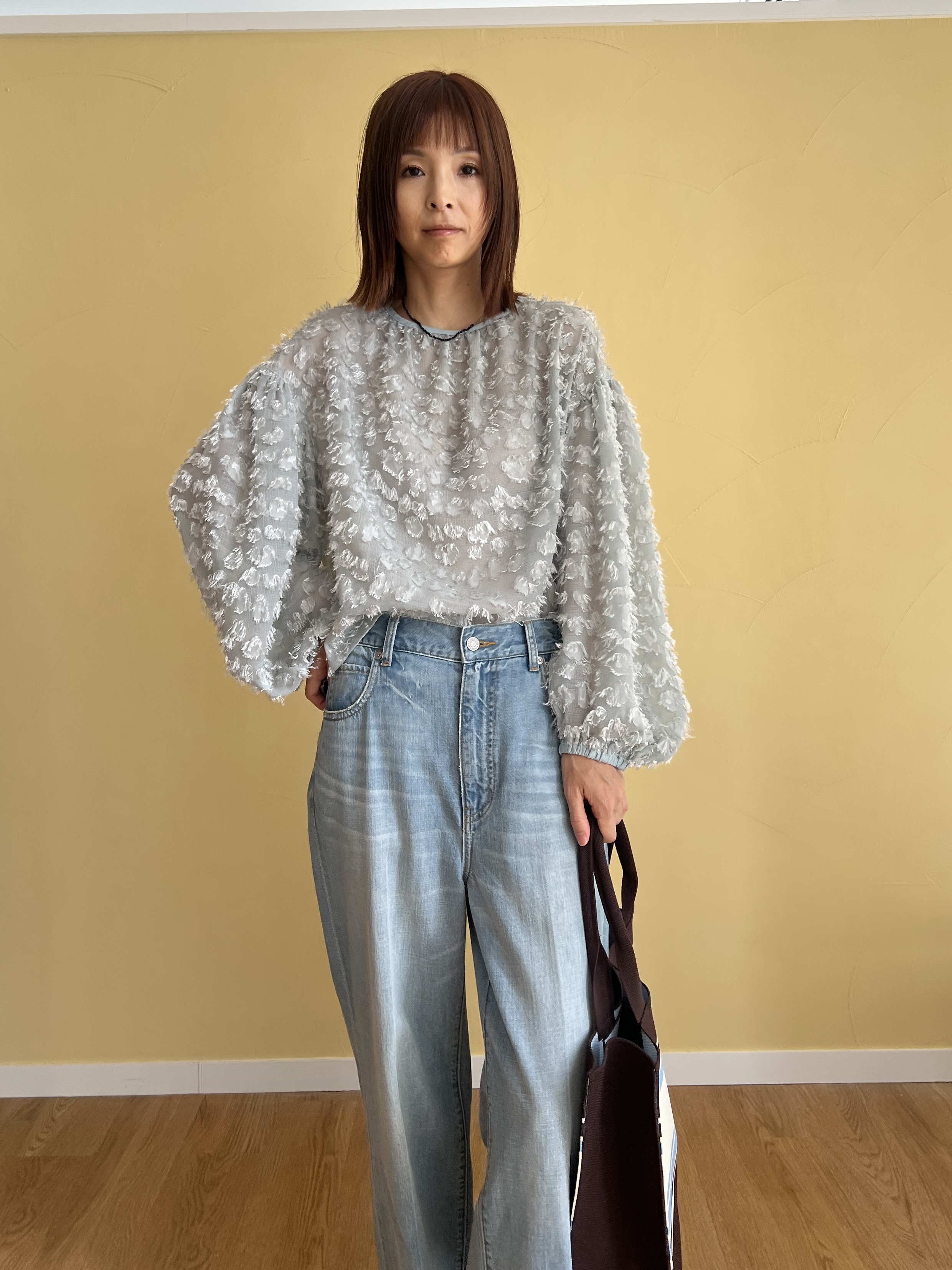 misaさんの「DRESSTERIOR｜センタープレスストレートデニム」を使ったコーディネート