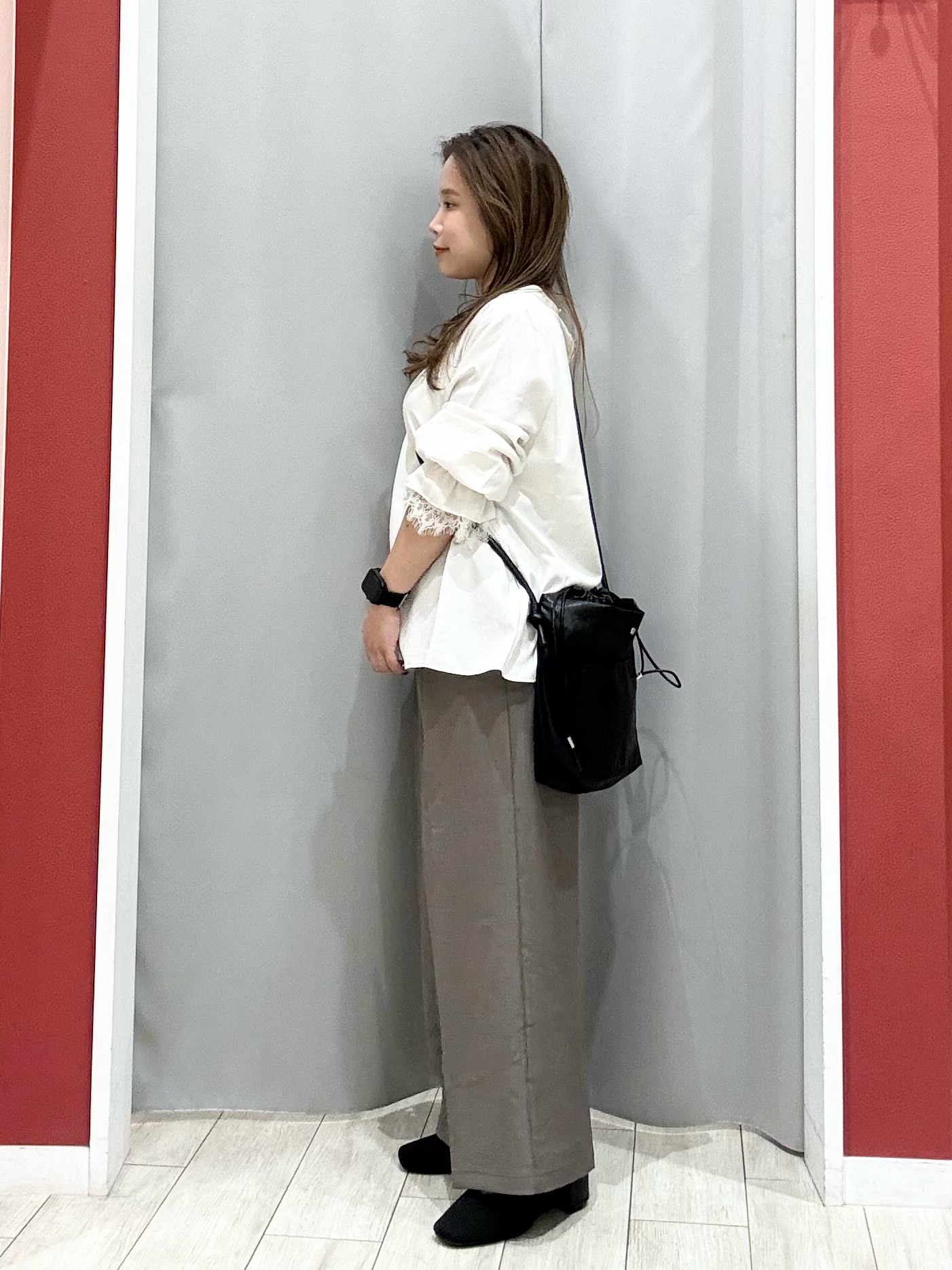 shioさんの「SHOO･LA･RUE｜【UV/S-LL/洗濯機可】多ボタンがポイント クルーネックカーディガン」を使ったコーディネート