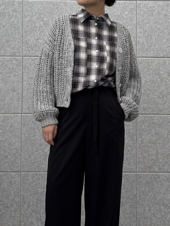 ayanoさんの「INDIVI｜タイムレスフォルムシャツ」を使ったコーディネート