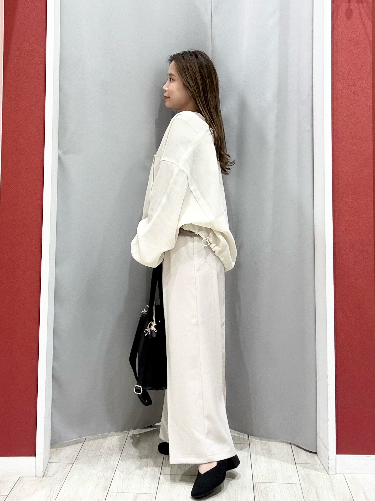 shioさんの「SHOO･LA･RUE｜【通気性〇/セットアップ可/洗濯機可】メッシュドルマン ジップブルゾン」を使ったコーディネート