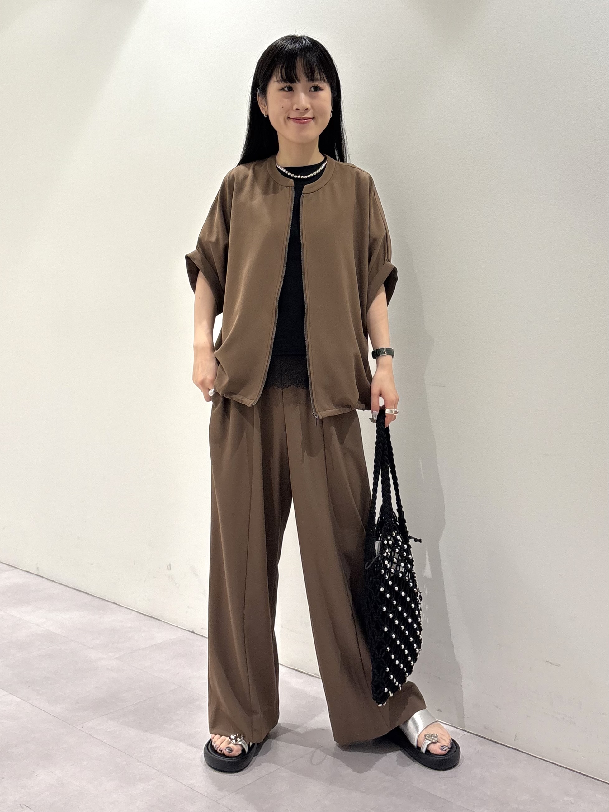 KEIKOさんの「INDIVI｜【汗ジミ防止／接触冷感】裾レースドルマンTシャツ」を使ったコーディネート