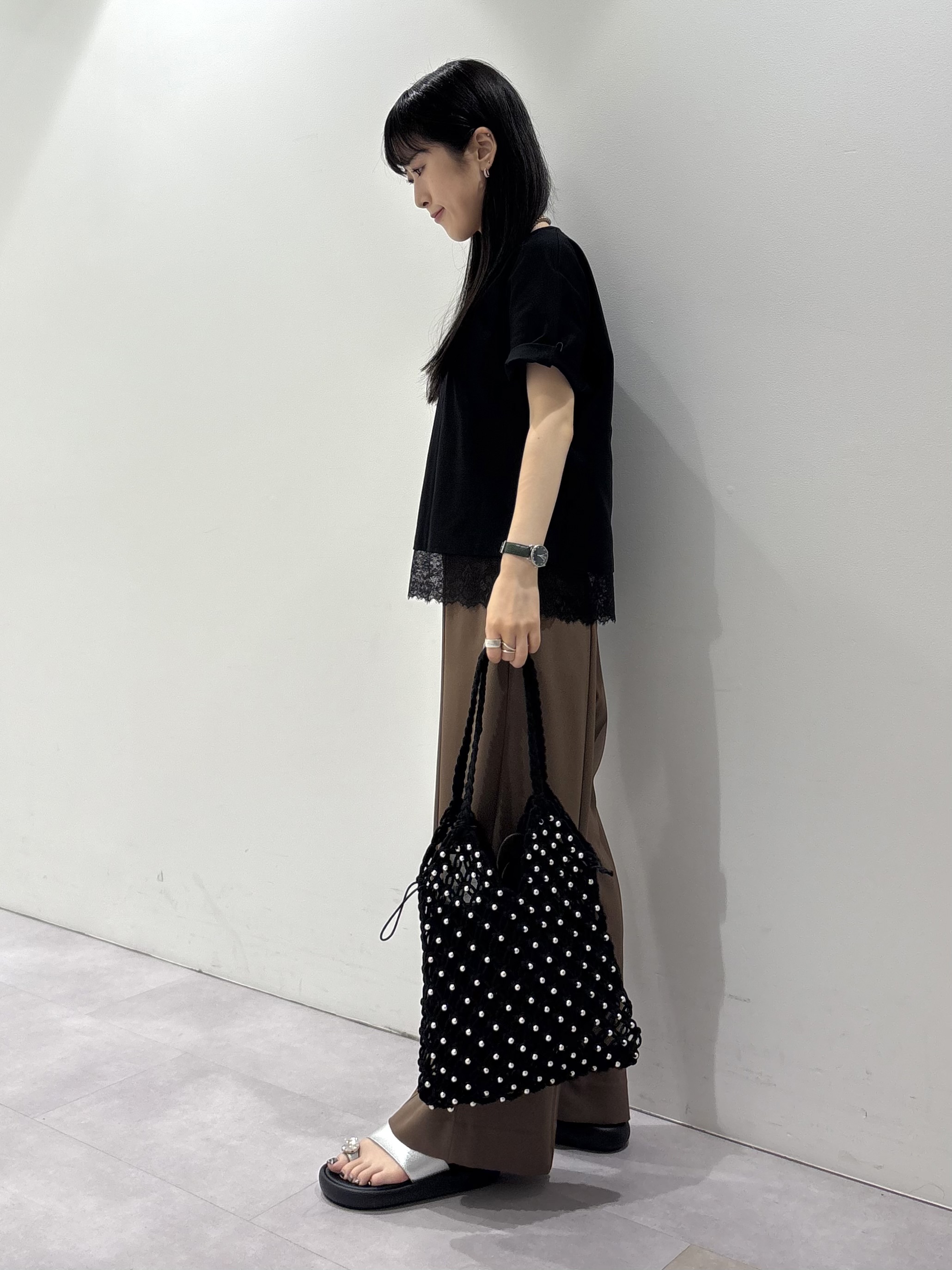 KEIKOさんの「INDIVI｜【汗ジミ防止／接触冷感】裾レースドルマンTシャツ」を使ったコーディネート