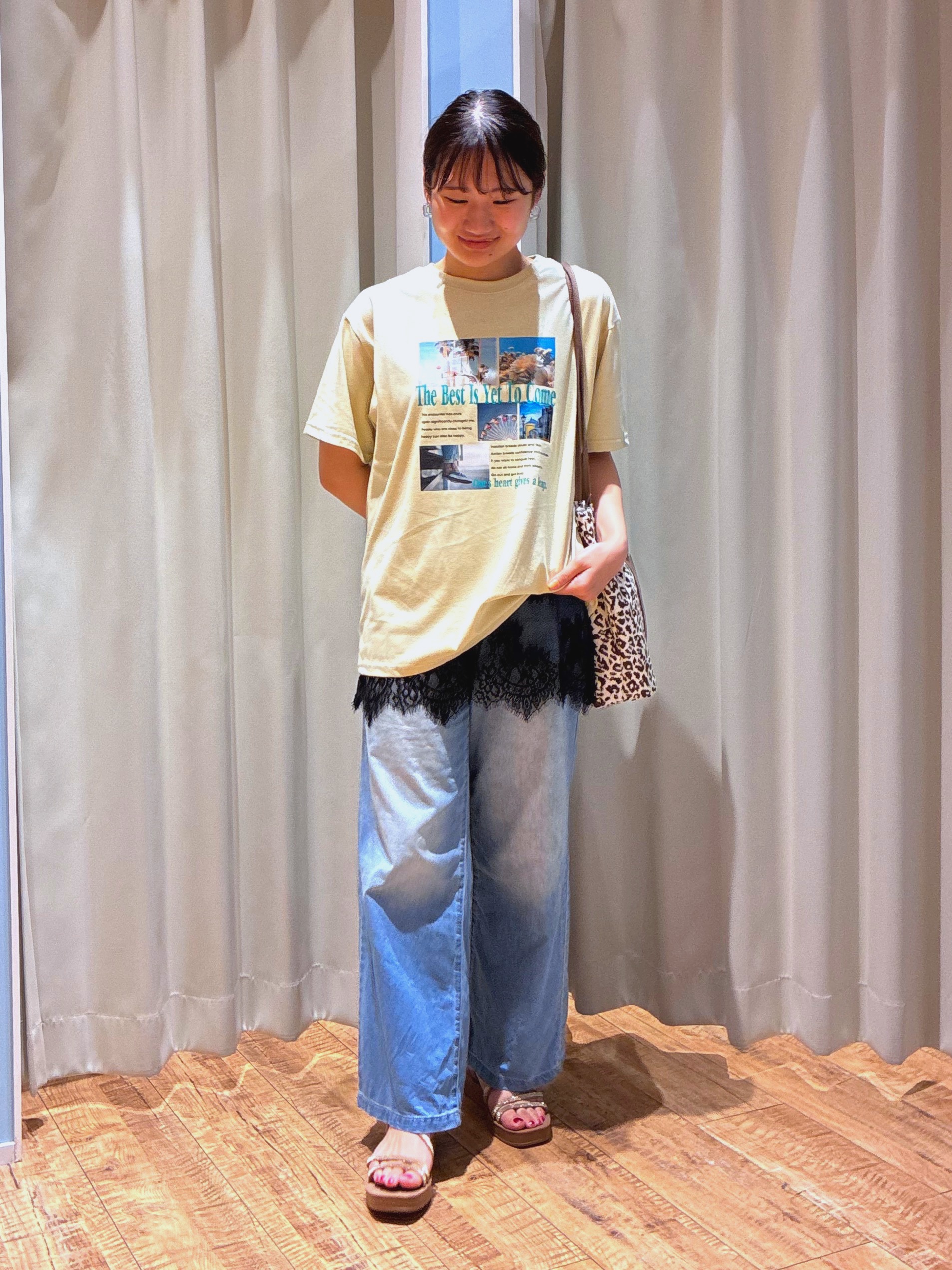 もんちゃんさんの「SHOO･LA･RUE｜【ひんやり/S-LL】選べる4柄　デイリー使いにぴったりな 大人の頼れるTシャツ」を使ったコーディネート