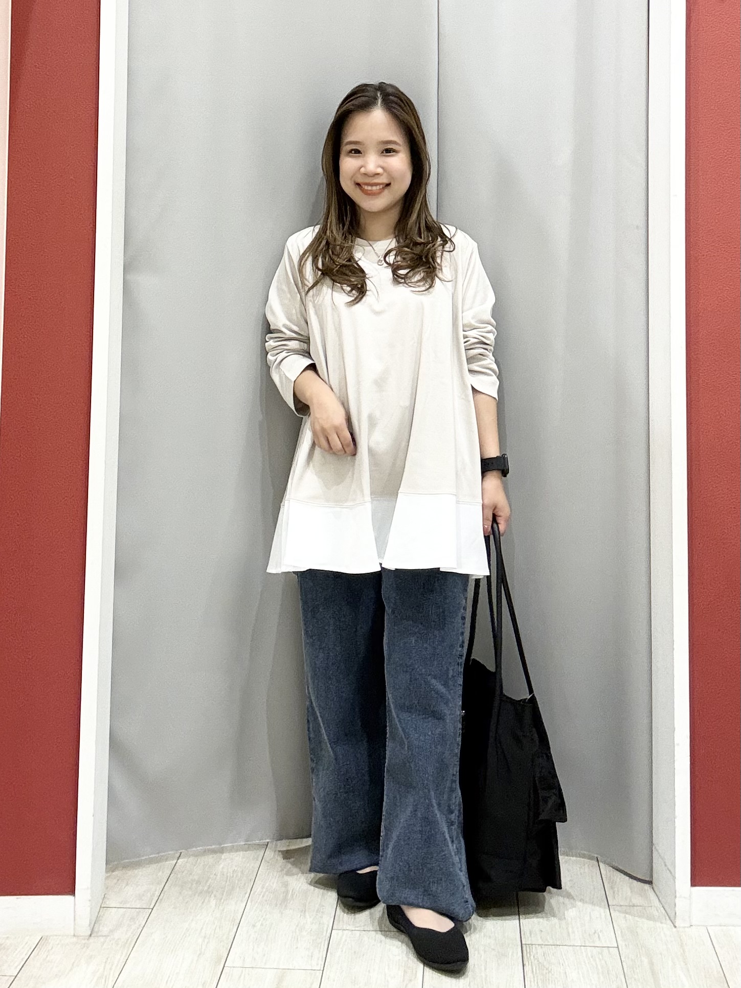 shioさんの「SHOO･LA･RUE｜【S-LL/洗濯機可】フロントが目を引く 大人レースカーディガン」を使ったコーディネート