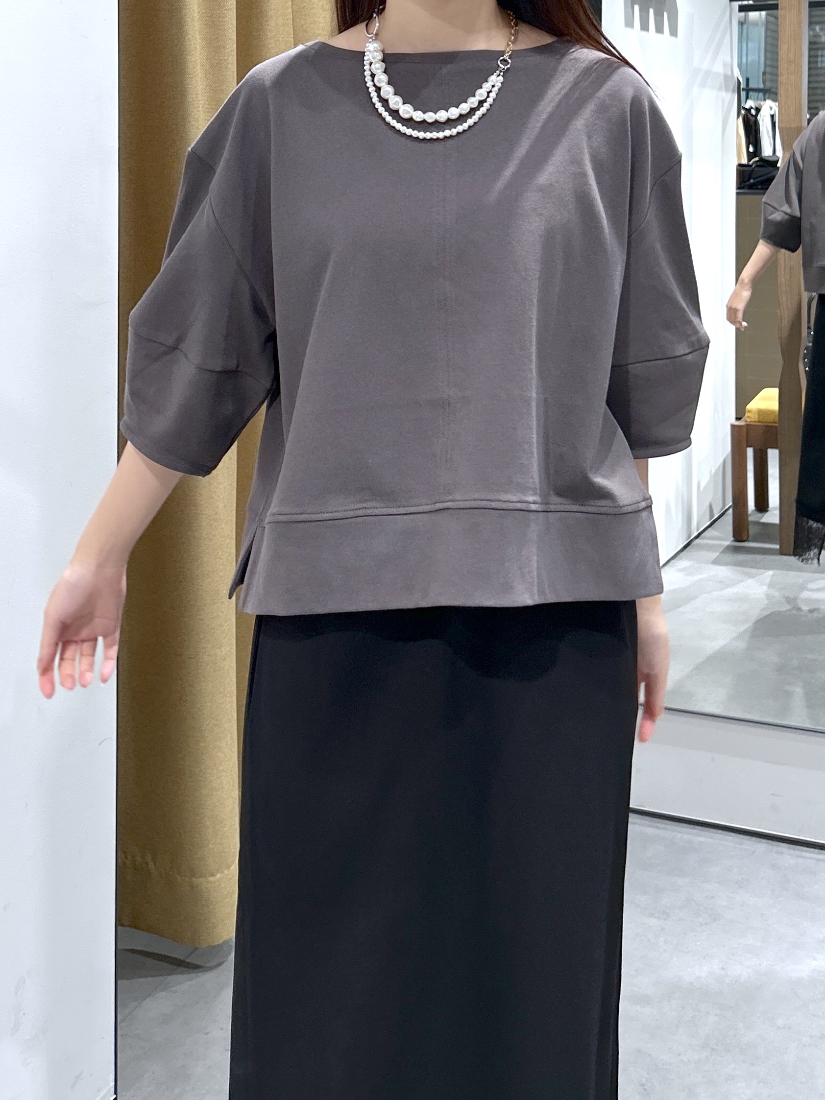 Renoさんの「INDIVI｜ハーフスリーブフォルムカットソー【接触冷感／新色追加】」を使ったコーディネート