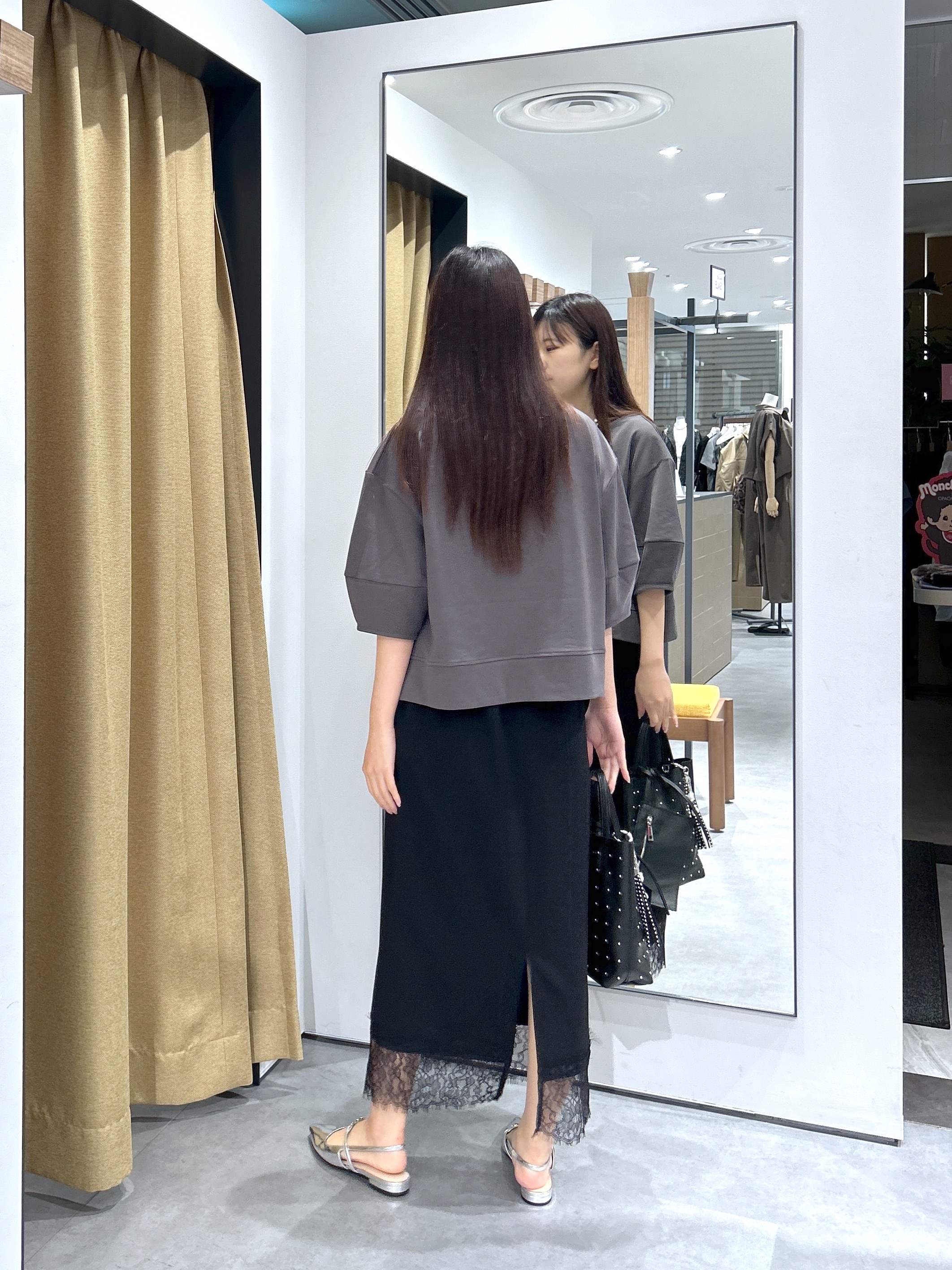 Renoさんの「INDIVI｜ハーフスリーブフォルムカットソー【接触冷感／新色追加】」を使ったコーディネート