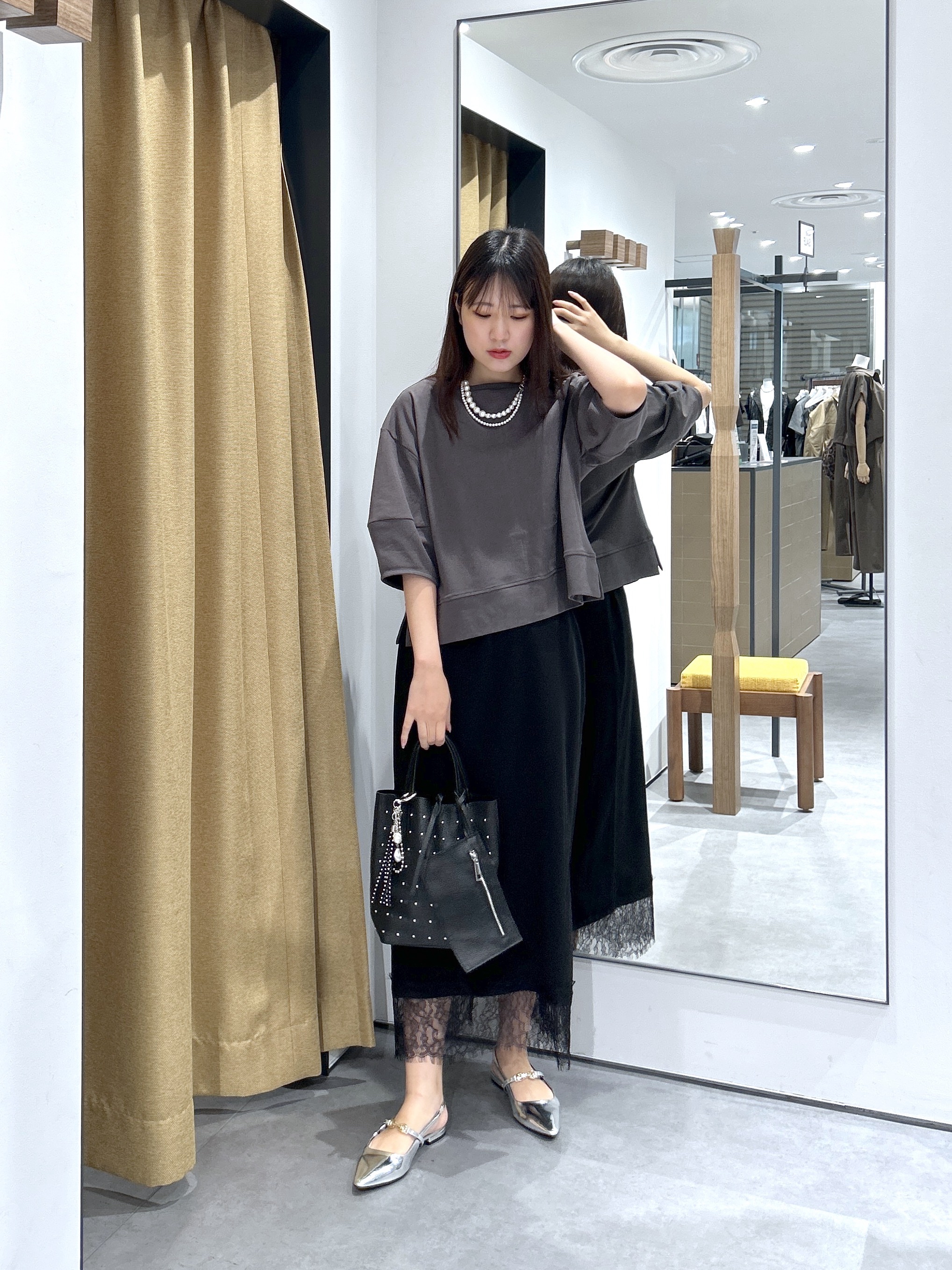 Renoさんの「INDIVI｜ハーフスリーブフォルムカットソー【接触冷感／新色追加】」を使ったコーディネート