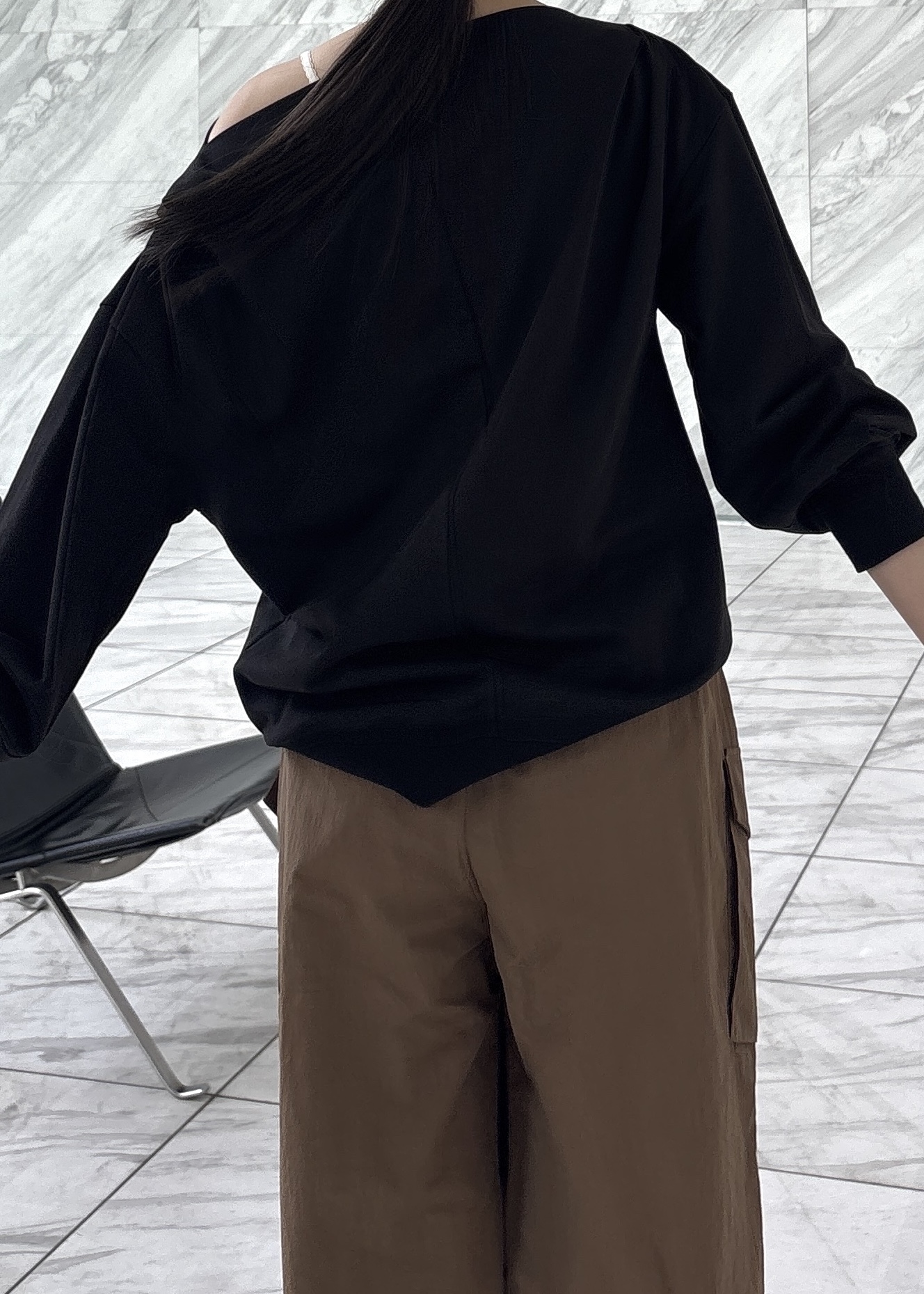 Renoさんの「INDIVI｜裏毛オフショルカットソー」を使ったコーディネート