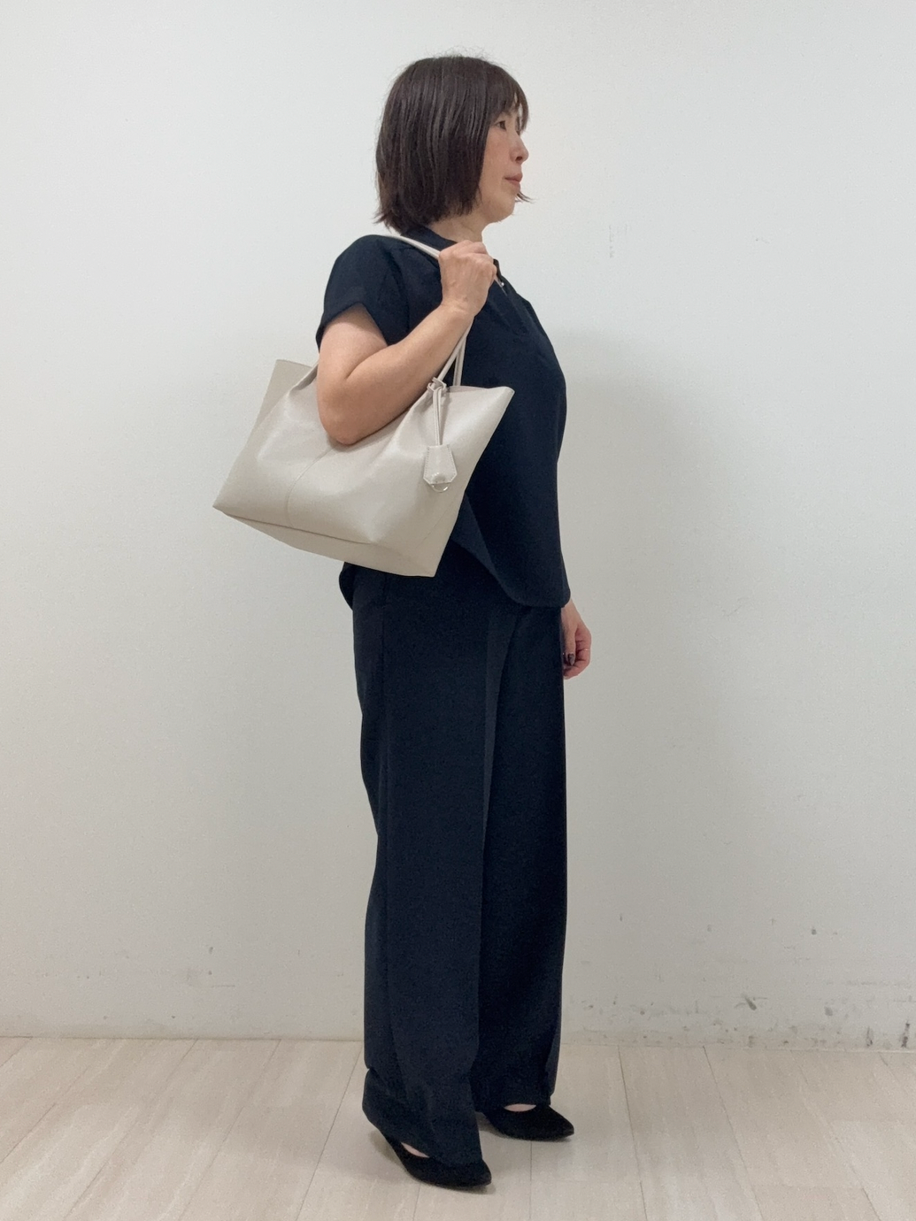 まつさんの「UNTITLED｜【残暑も快適/セットアップ可/接触冷感】エアリークールブラウス」を使ったコーディネート