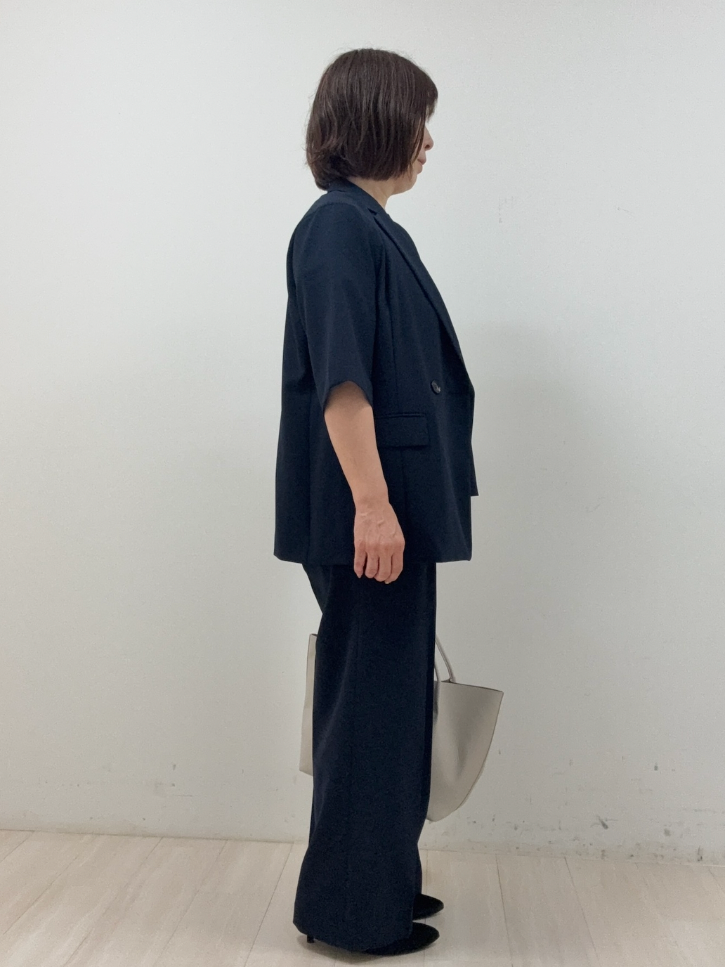 まつさんの「UNTITLED｜【秋の通勤羽織/セットアップ可/UVカット】エアリークール半袖ジャケット」を使ったコーディネート