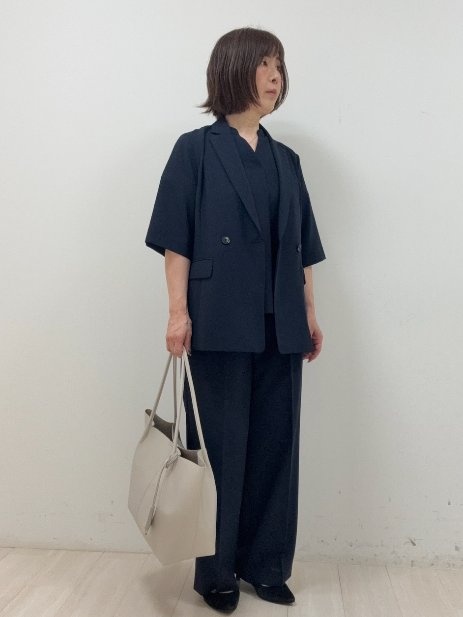 まつさんの「UNTITLED｜【秋の通勤羽織/セットアップ可/UVカット】エアリークール半袖ジャケット」を使ったコーディネート