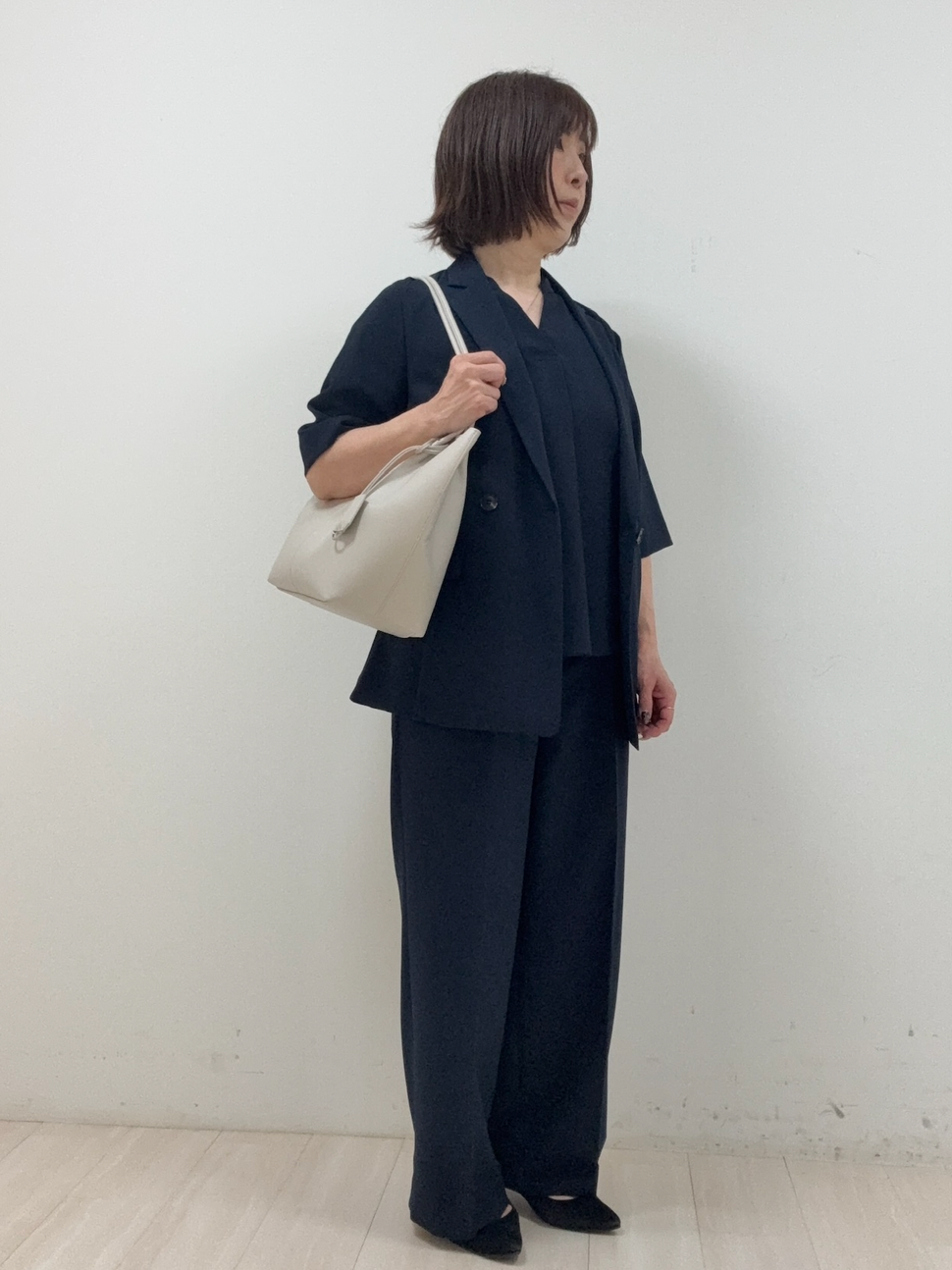 まつさんの「UNTITLED｜【秋の通勤羽織/セットアップ可/UVカット】エアリークール半袖ジャケット」を使ったコーディネート