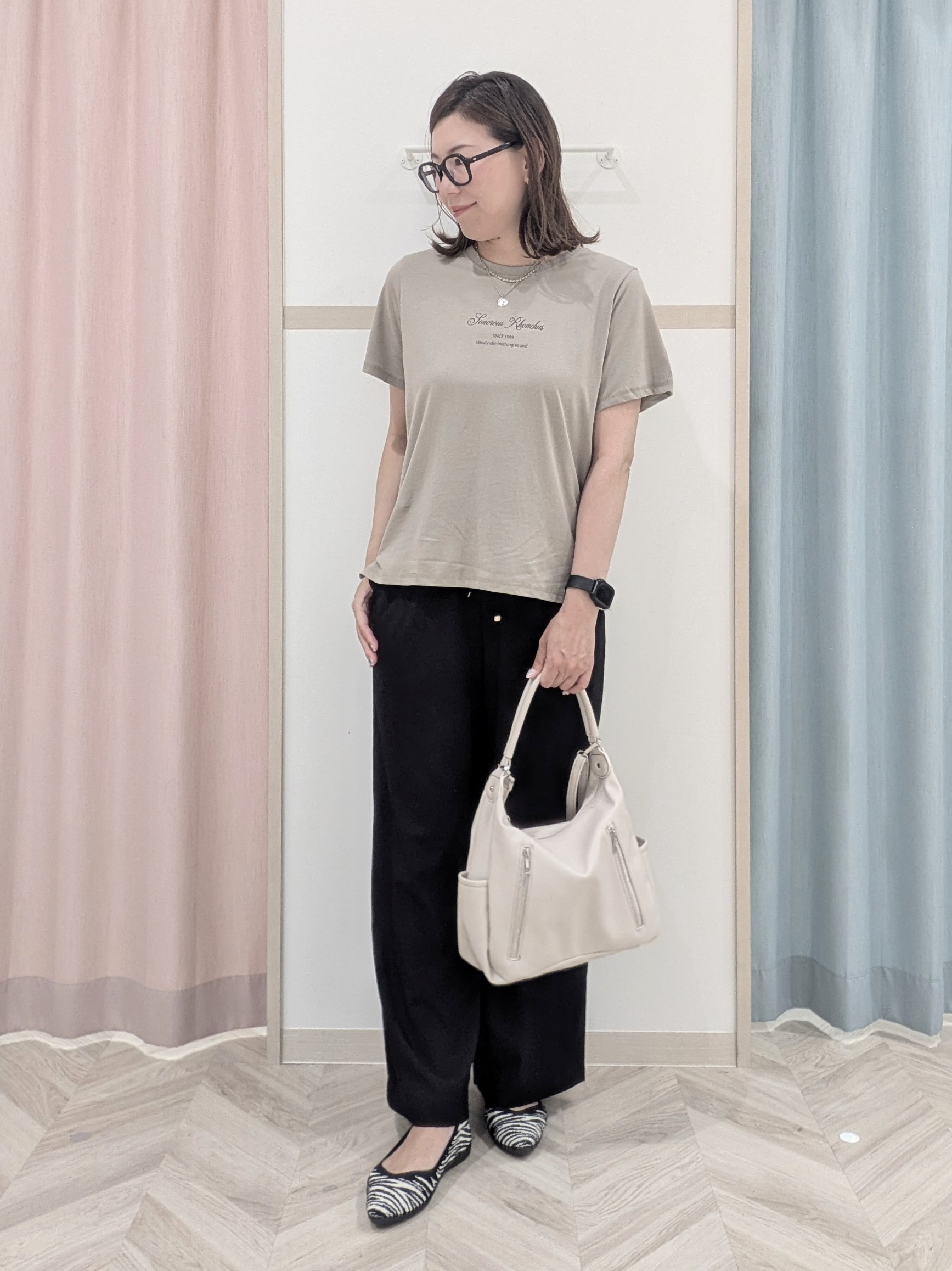 miyuさんの「SHOO･LA･RUE｜【ひんやり/S-LL/洗濯機可】真夏に着たい 大人のベーシックカラープリントTシャツ」を使ったコーディネート