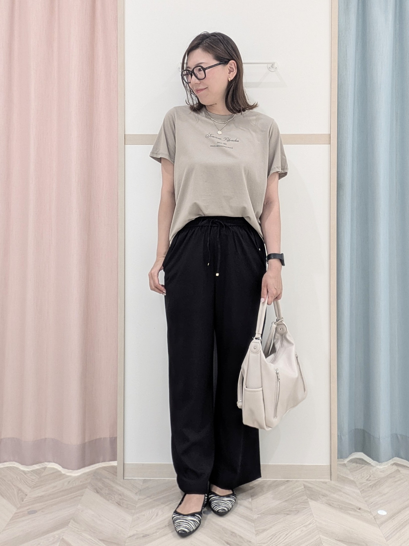 miyuさんの「SHOO･LA･RUE｜【ひんやり/S-LL/洗濯機可】真夏に着たい 大人のベーシックカラープリントTシャツ」を使ったコーディネート