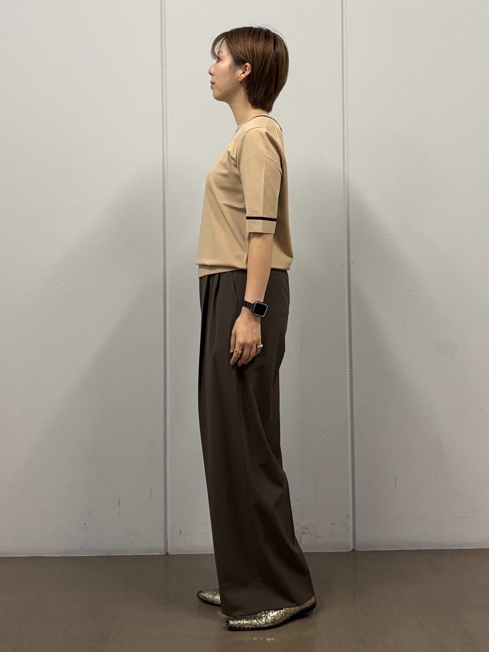 tsujiさんの「UNTITLED｜【アンサンブル可/きれいめ/通勤】コンパクト5分袖ニット」を使ったコーディネート