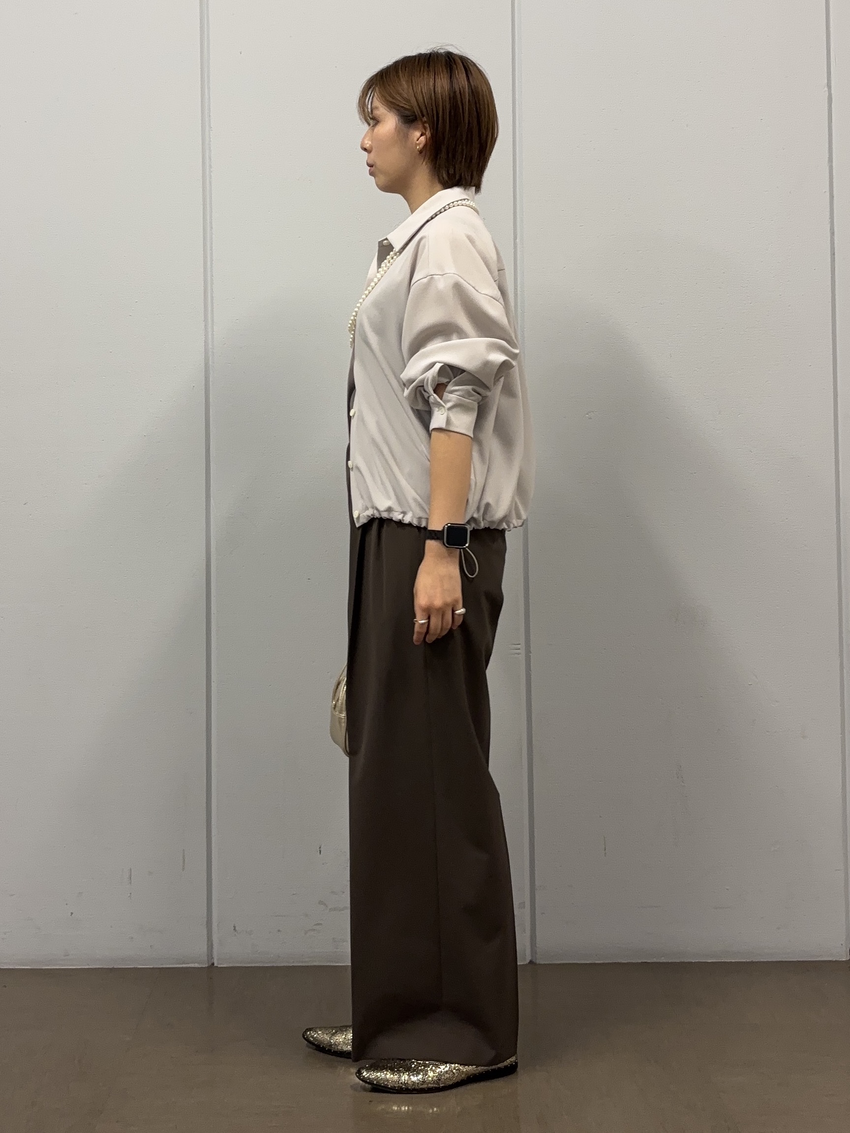 tsujiさんの「UNTITLED｜【秋羽織り/セットアップ可/UVカット】エアリークールドロストシャツ」を使ったコーディネート