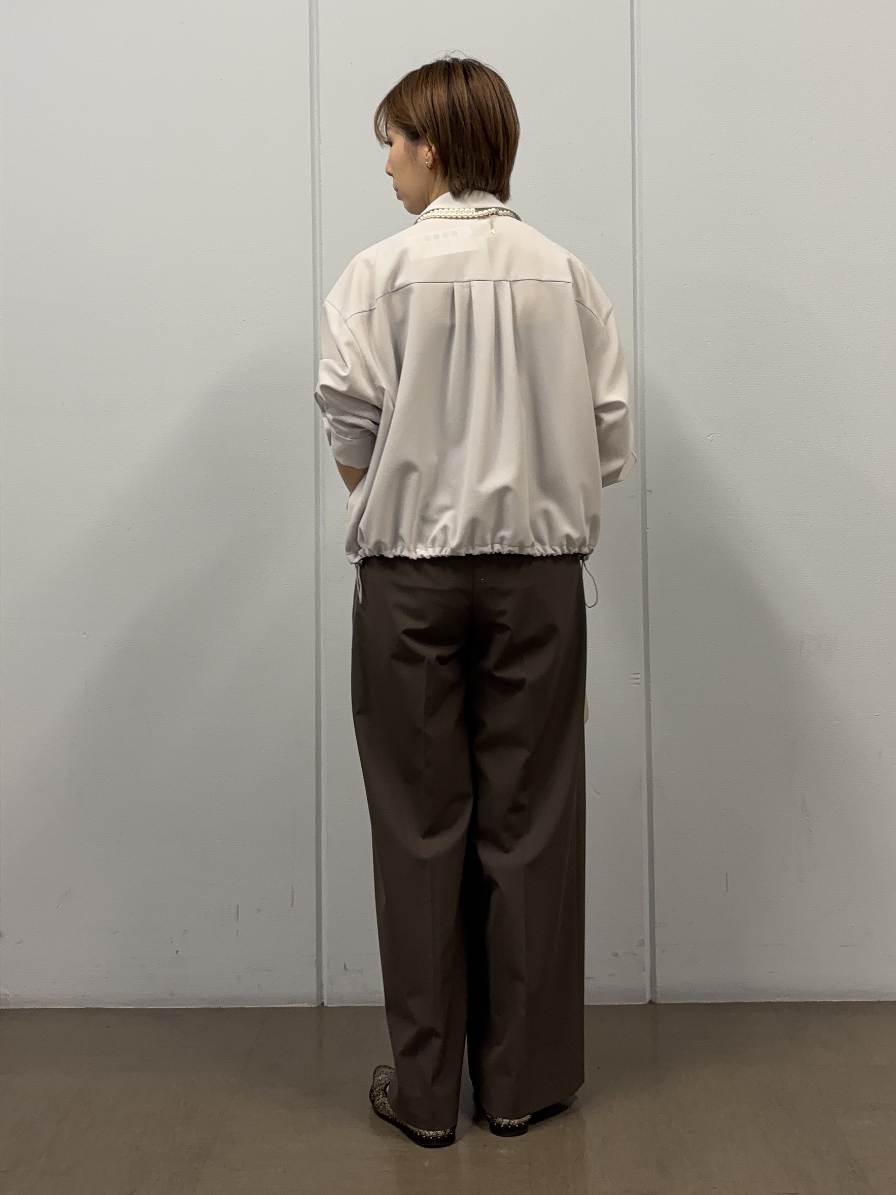 tsujiさんの「UNTITLED｜【秋羽織り/セットアップ可/UVカット】エアリークールドロストシャツ」を使ったコーディネート