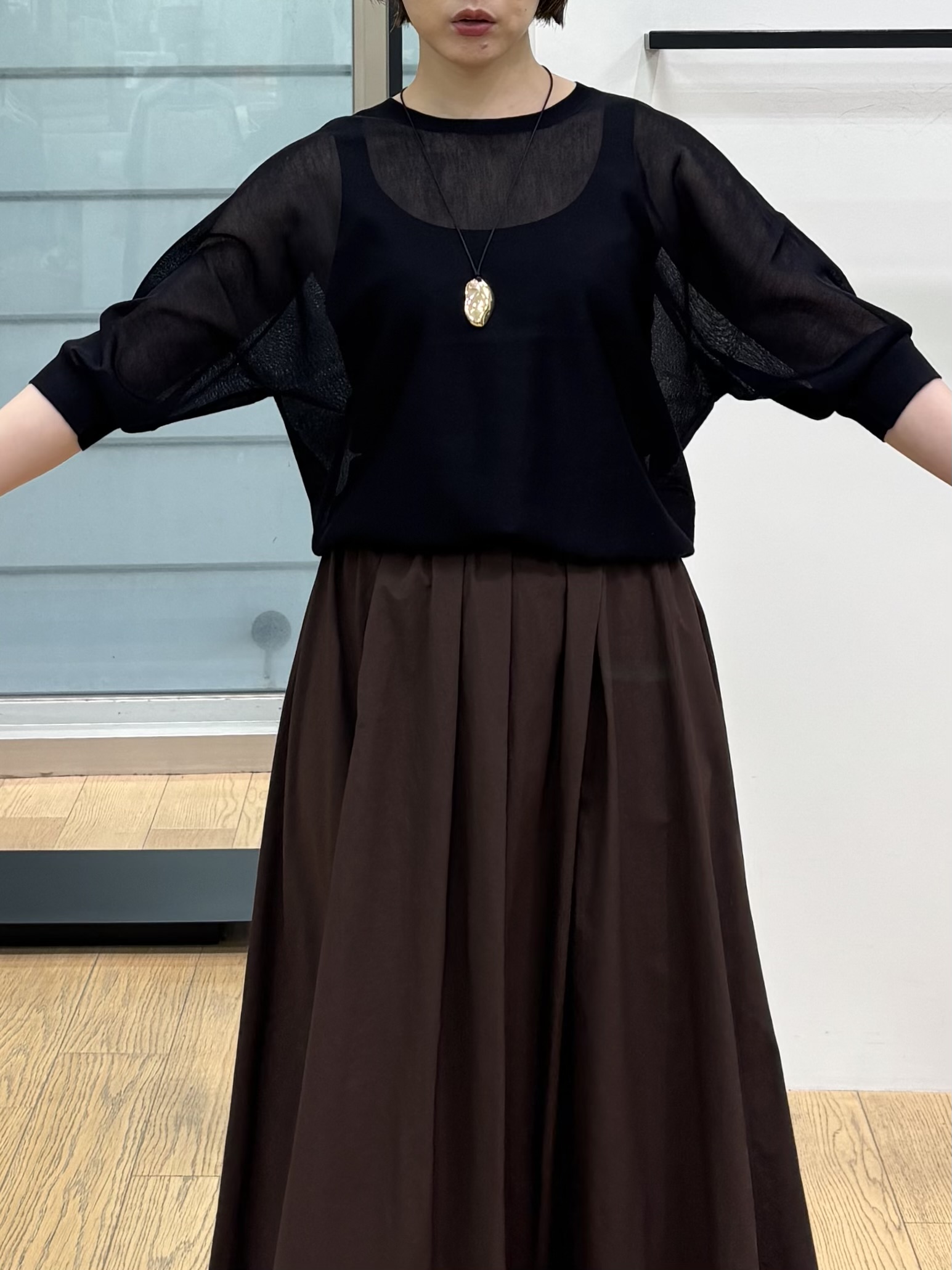 asamiさんの「INDIVI｜【体型カバー／洗える】シアードルマンニット」を使ったコーディネート