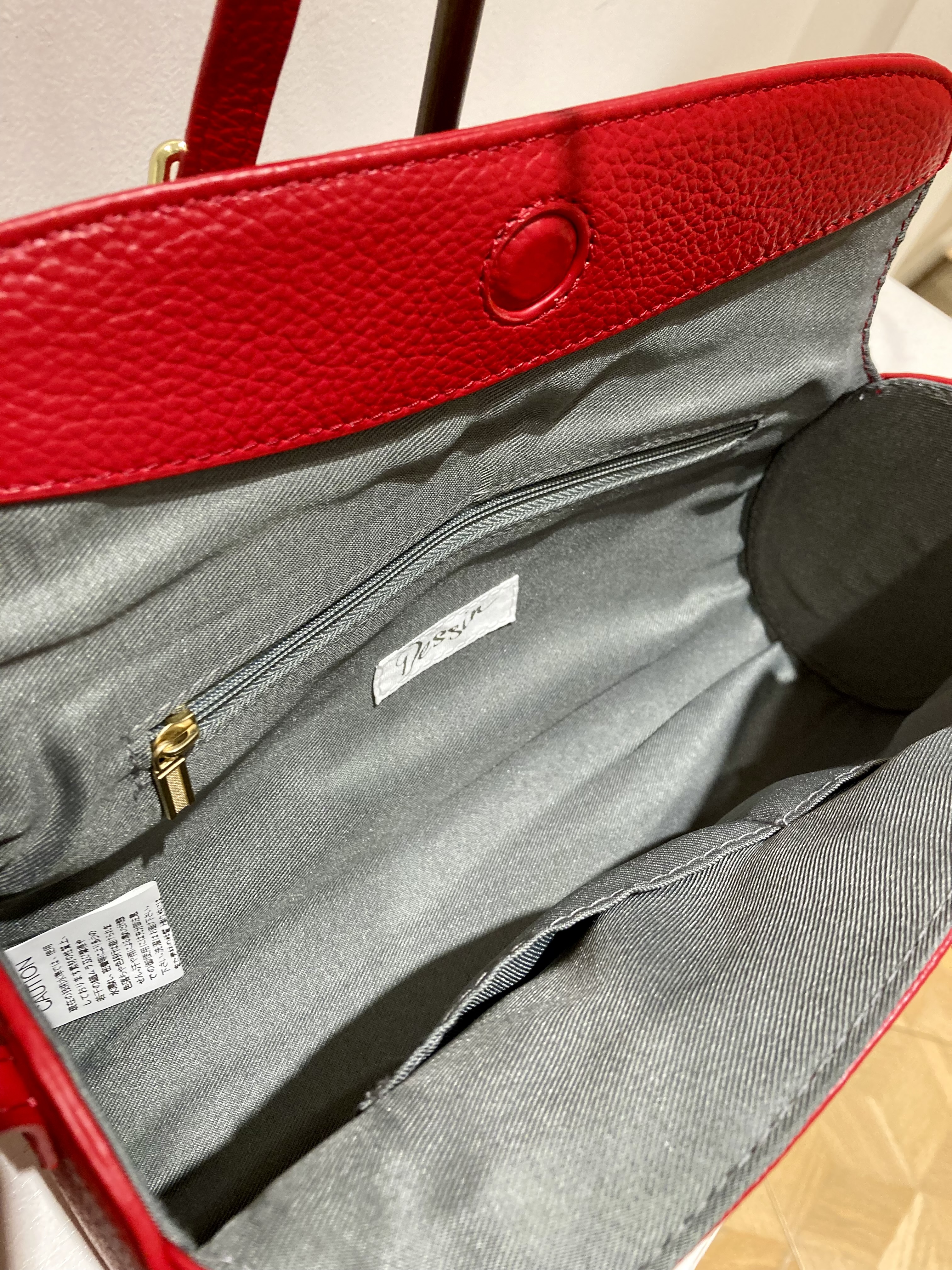 YAMAさんの「Dessin｜【軽量】本革バレル型ショルダーバッグ」を使ったコーディネート