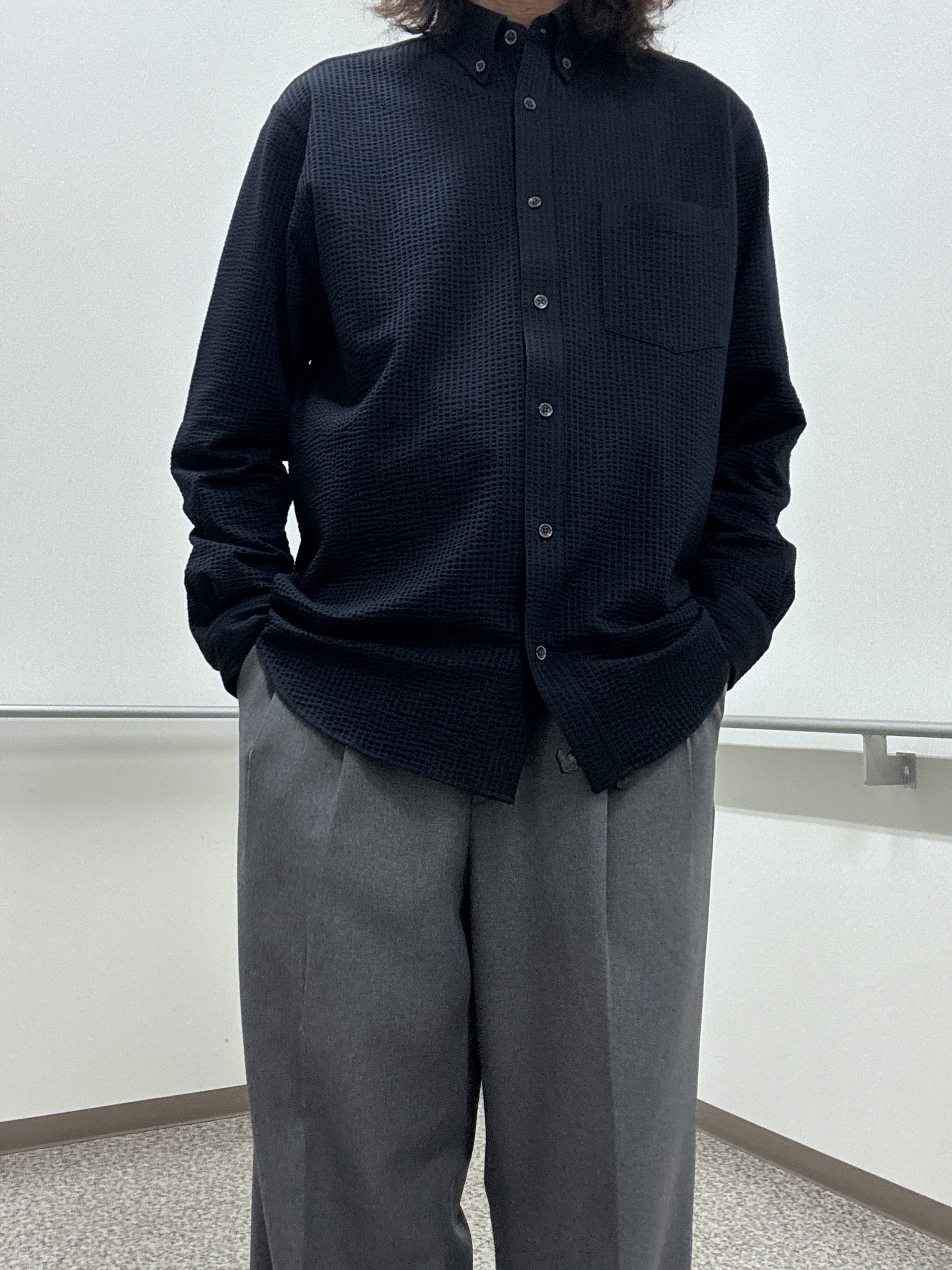 おーのさんの「TAKEO KIKUCHI｜【抗菌防臭/シーズンレス】シアサッカー ジャージシャツ」を使ったコーディネート