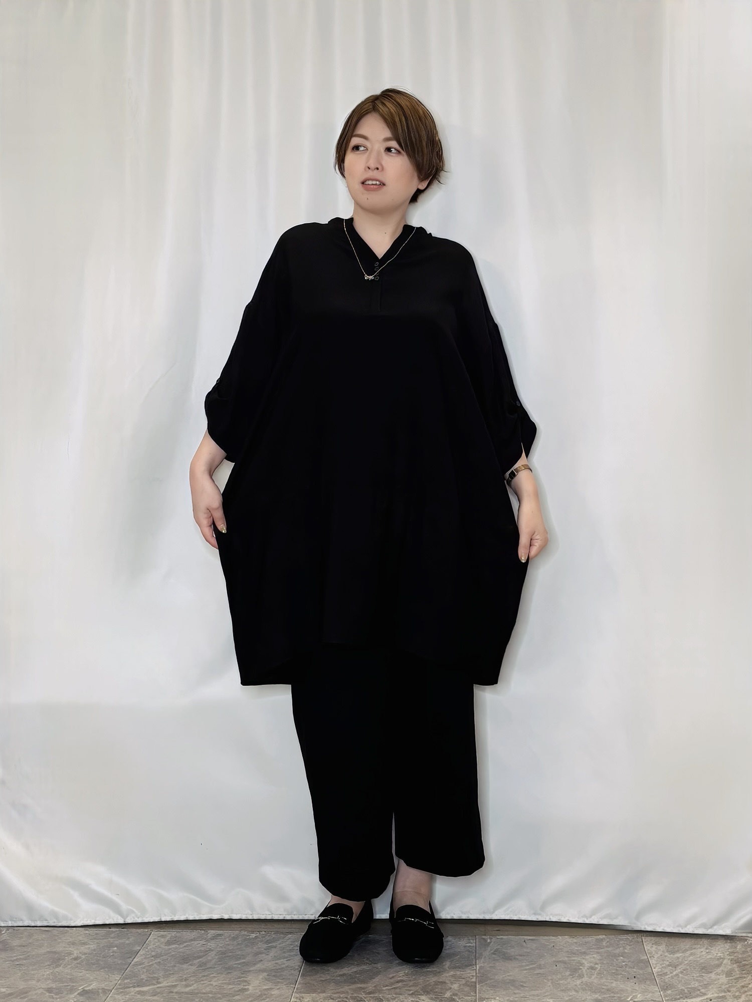 たみさんの「SHOO･LA･RUE｜【ひんやり/S-LL/洗濯後しわになりにくい】体型カバーにも ゆるっとリラックス 7分袖チュニック」を使ったコーディネート