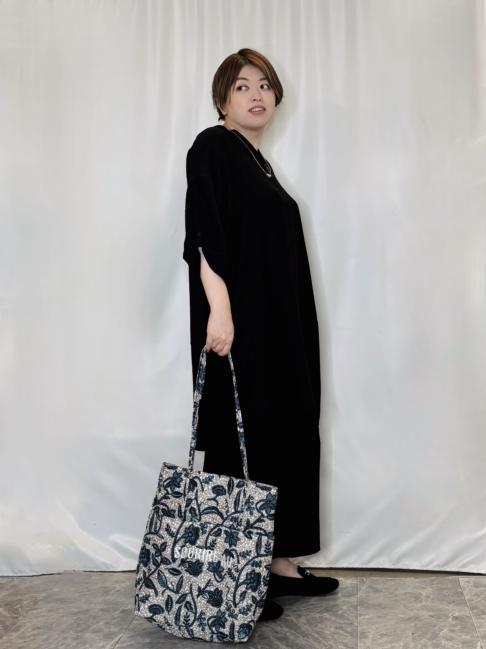 たみさんの「SHOO･LA･RUE｜【ひんやり/S-LL/洗濯後しわになりにくい】体型カバーにも ゆるっとリラックス 7分袖チュニック」を使ったコーディネート