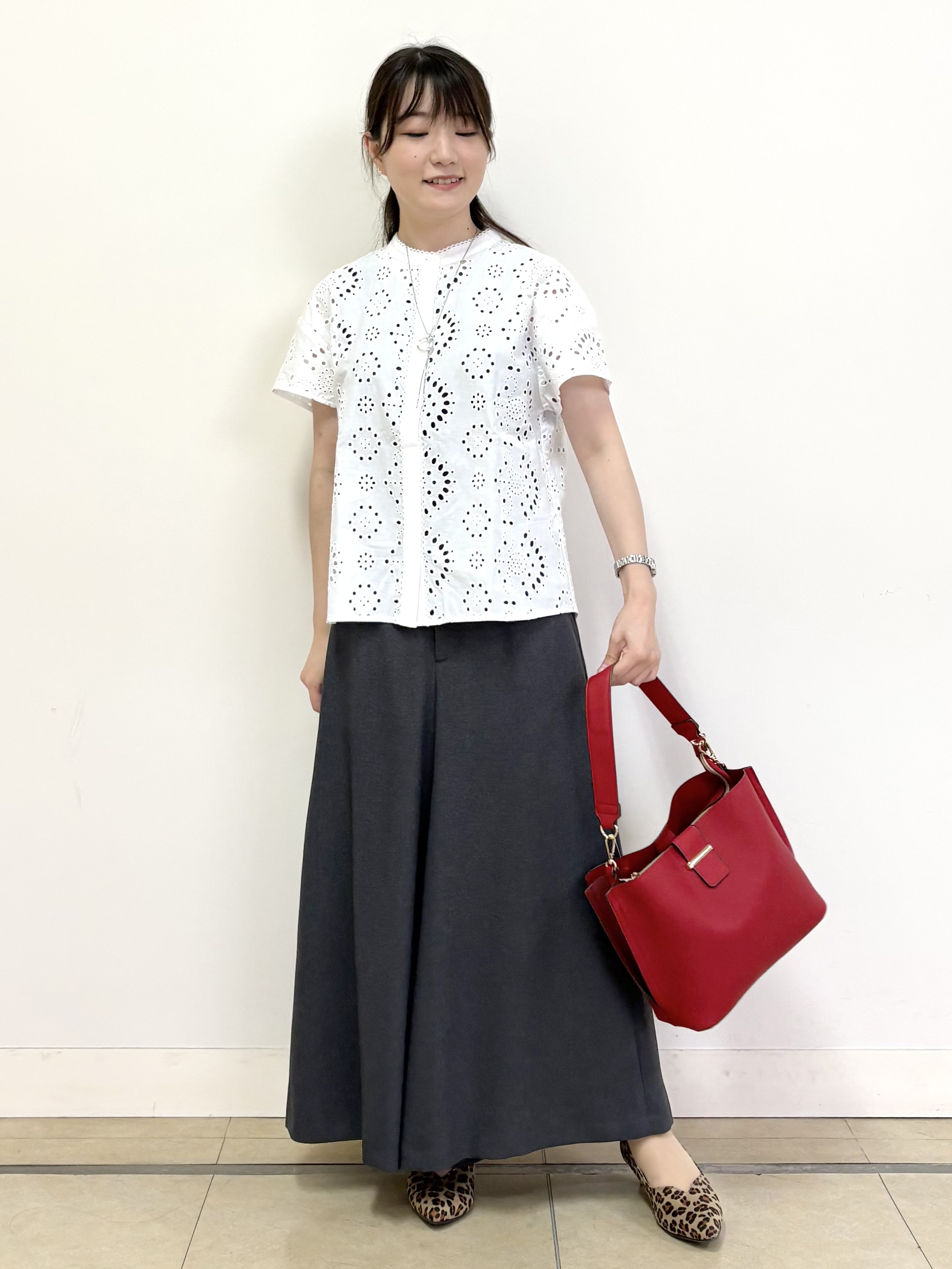 mikiさんの「Reflect｜【通勤◎】カットワーク刺繍レース シャツブラウス」を使ったコーディネート