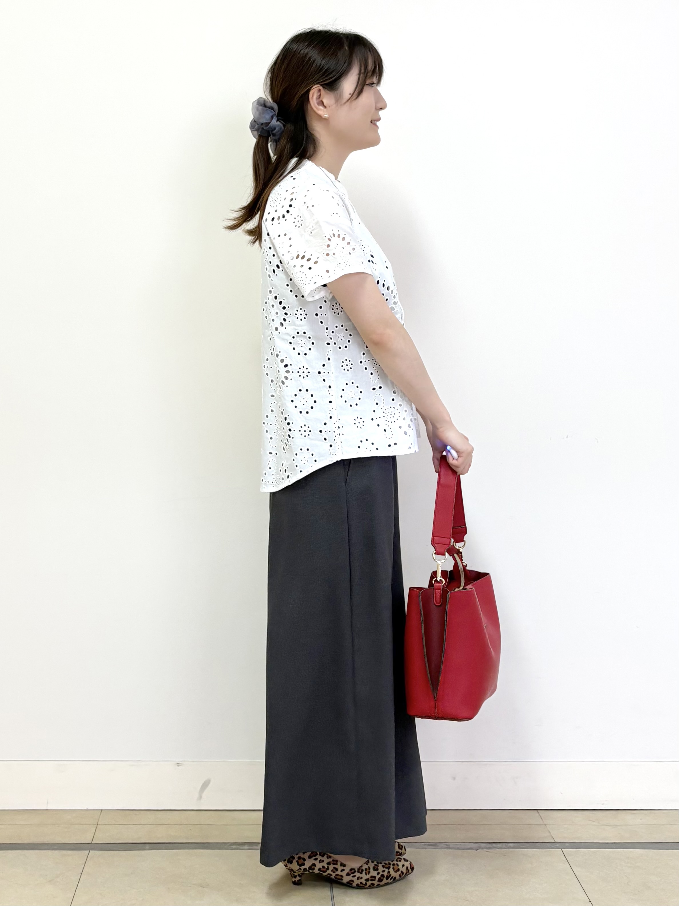 mikiさんの「Reflect｜【通勤◎】カットワーク刺繍レース シャツブラウス」を使ったコーディネート