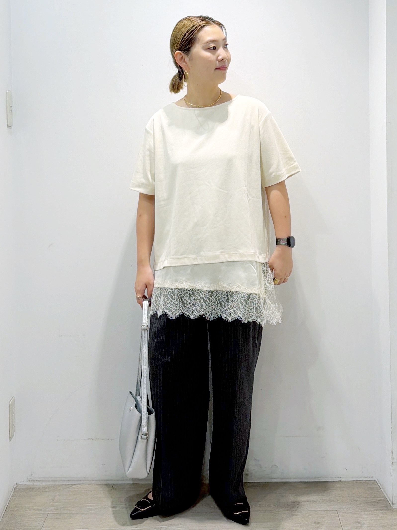 sumicaさんの「OPAQUE.CLIP｜裾レースアシメカットソー【洗濯機OK】」を使ったコーディネート