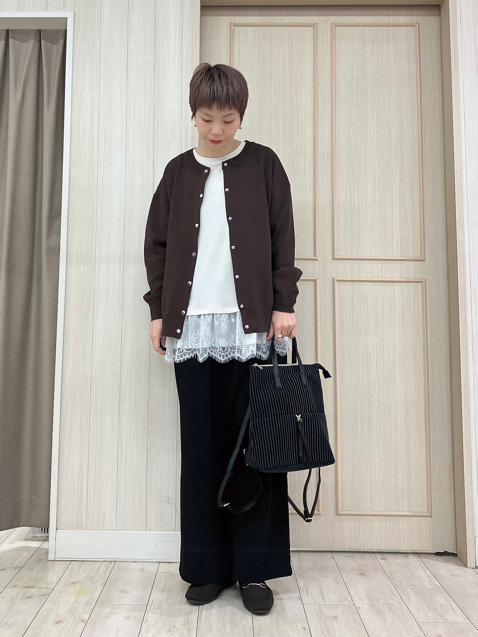 Turnerさんの「SHOO･LA･RUE｜【セットアップ可/洗濯機可】軽やかに羽織れる スポンディシュニットカーディガン」を使ったコーディネート