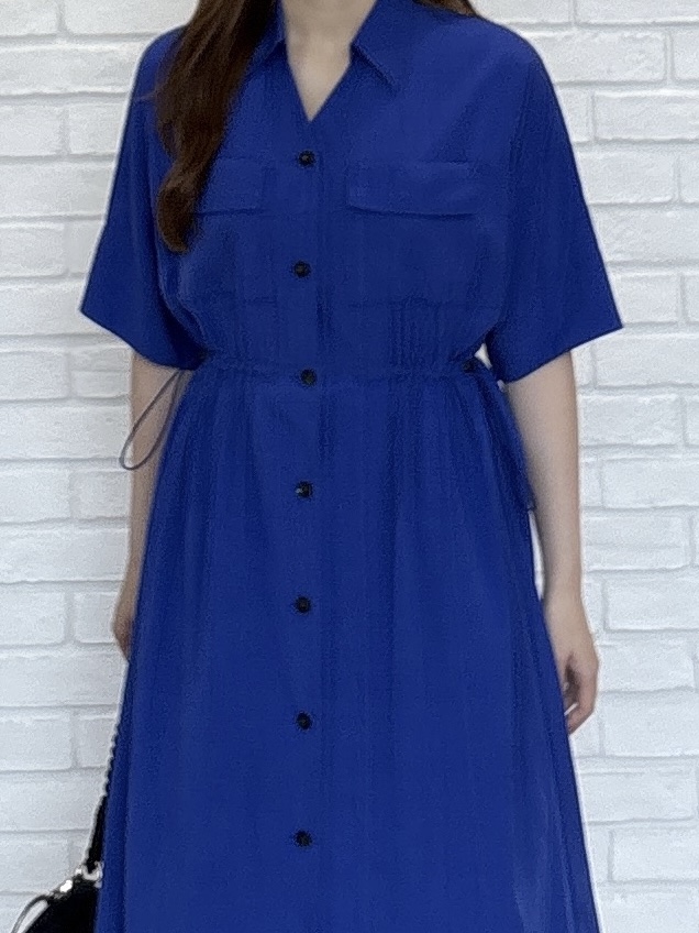 sayaさんの「grove｜1枚でも羽織でも◎ ウエストドロストシャツワンピース」を使ったコーディネート