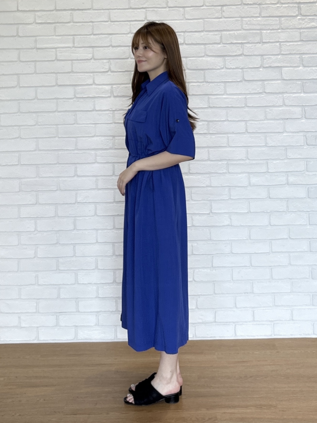 sayaさんの「grove｜1枚でも羽織でも◎ ウエストドロストシャツワンピース」を使ったコーディネート