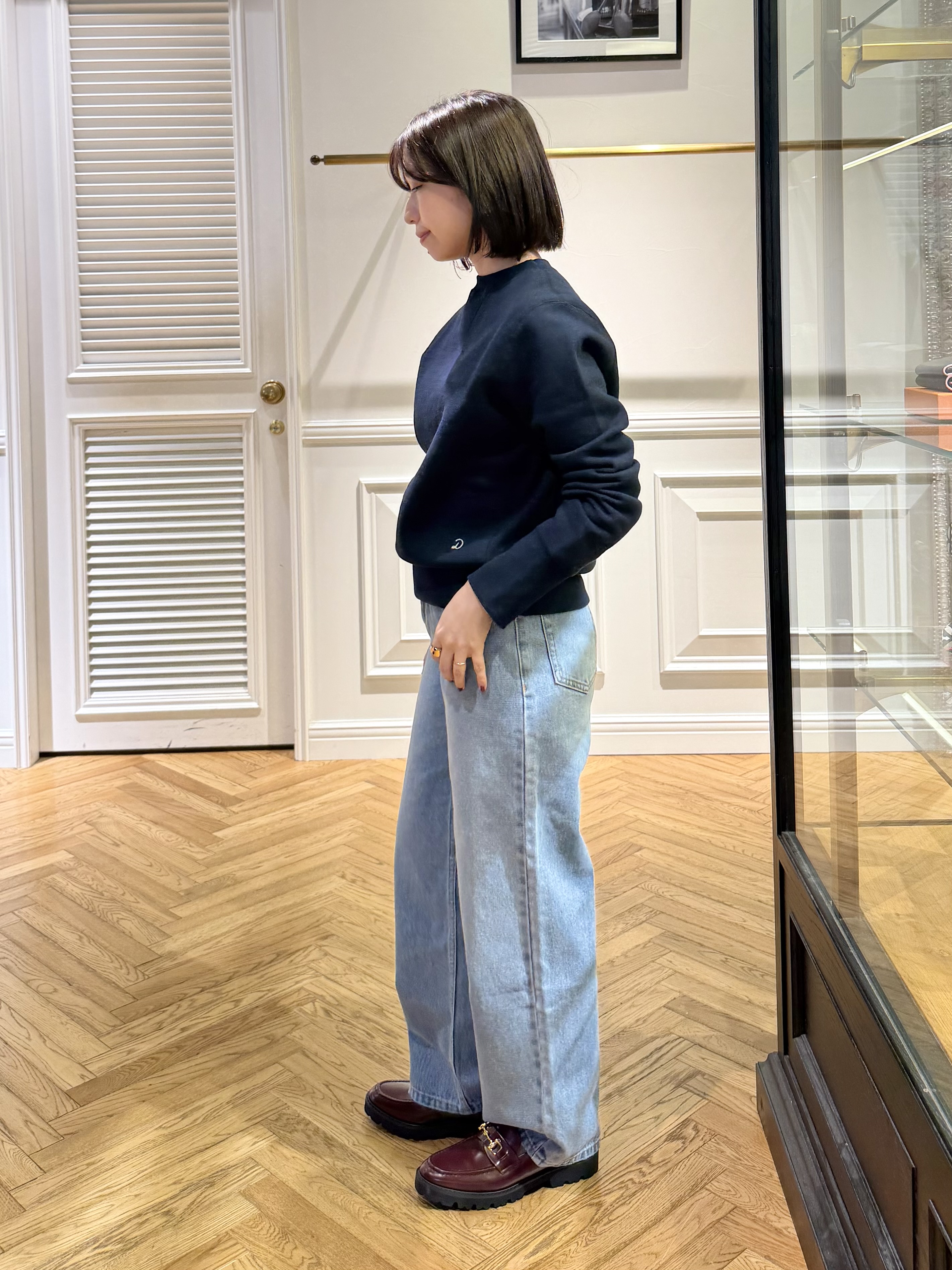 つじ まこさんの「DRESSTERIOR｜ヴィンテージ ユーズド ストレートデニム」を使ったコーディネート