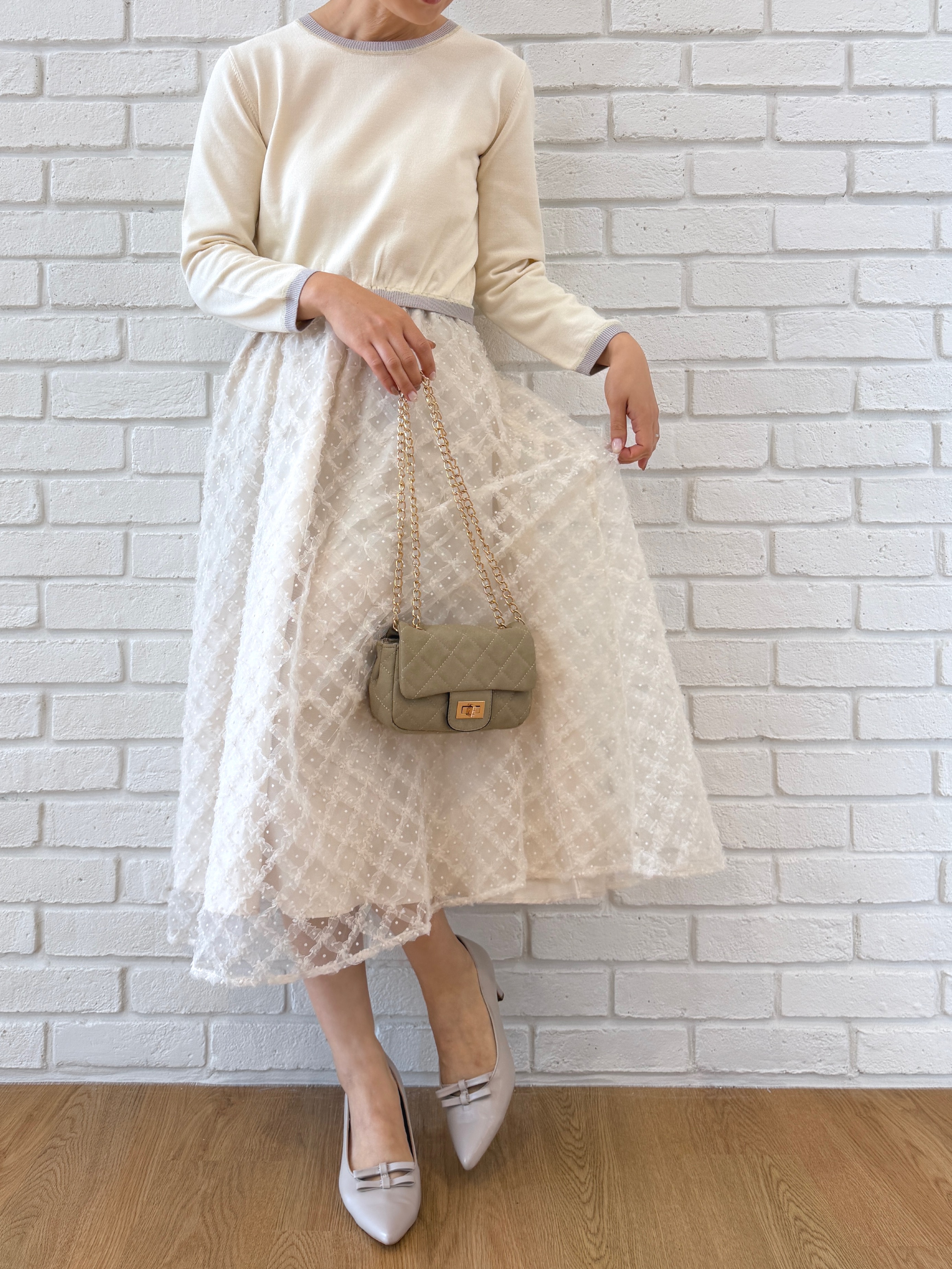 makiさんの「Couture brooch｜【チュールの上品な揺れ・セットアップ可】ドッキング ニットワンピース」を使ったコーディネート