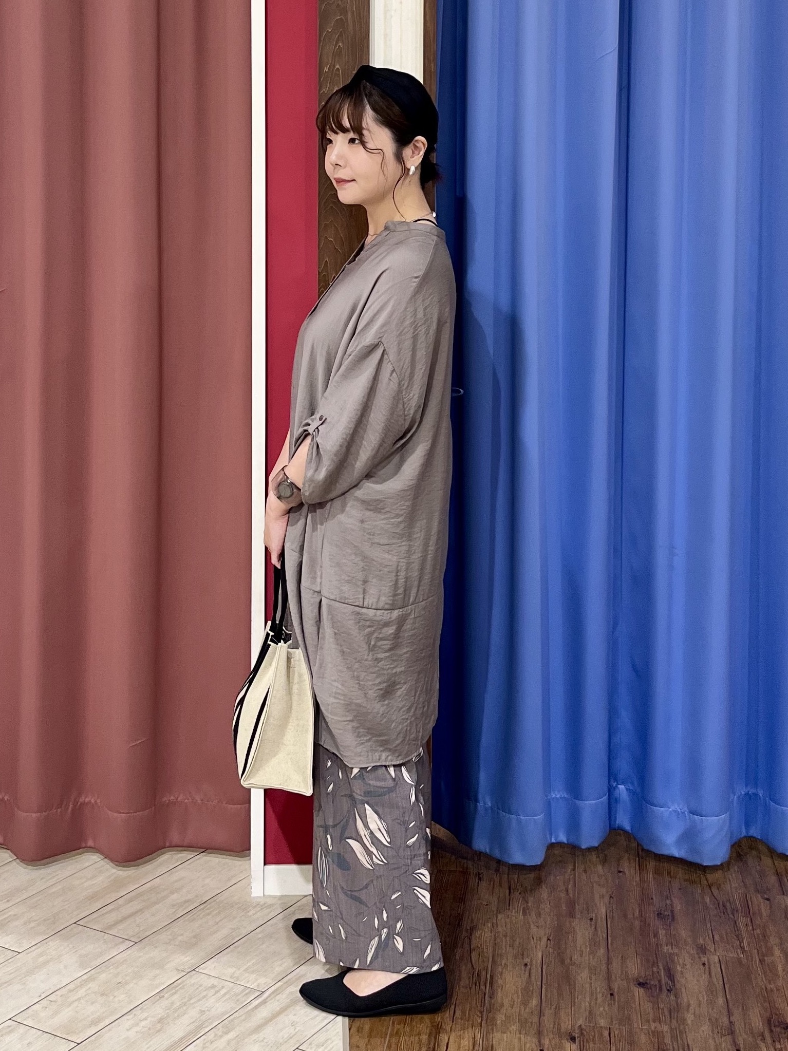 ｙｒｋさんの「SHOO･LA･RUE｜【ひんやり/S-LL/洗濯後しわになりにくい】秋まで活躍 ゆるっとリラックス 7分袖チュニック」を使ったコーディネート