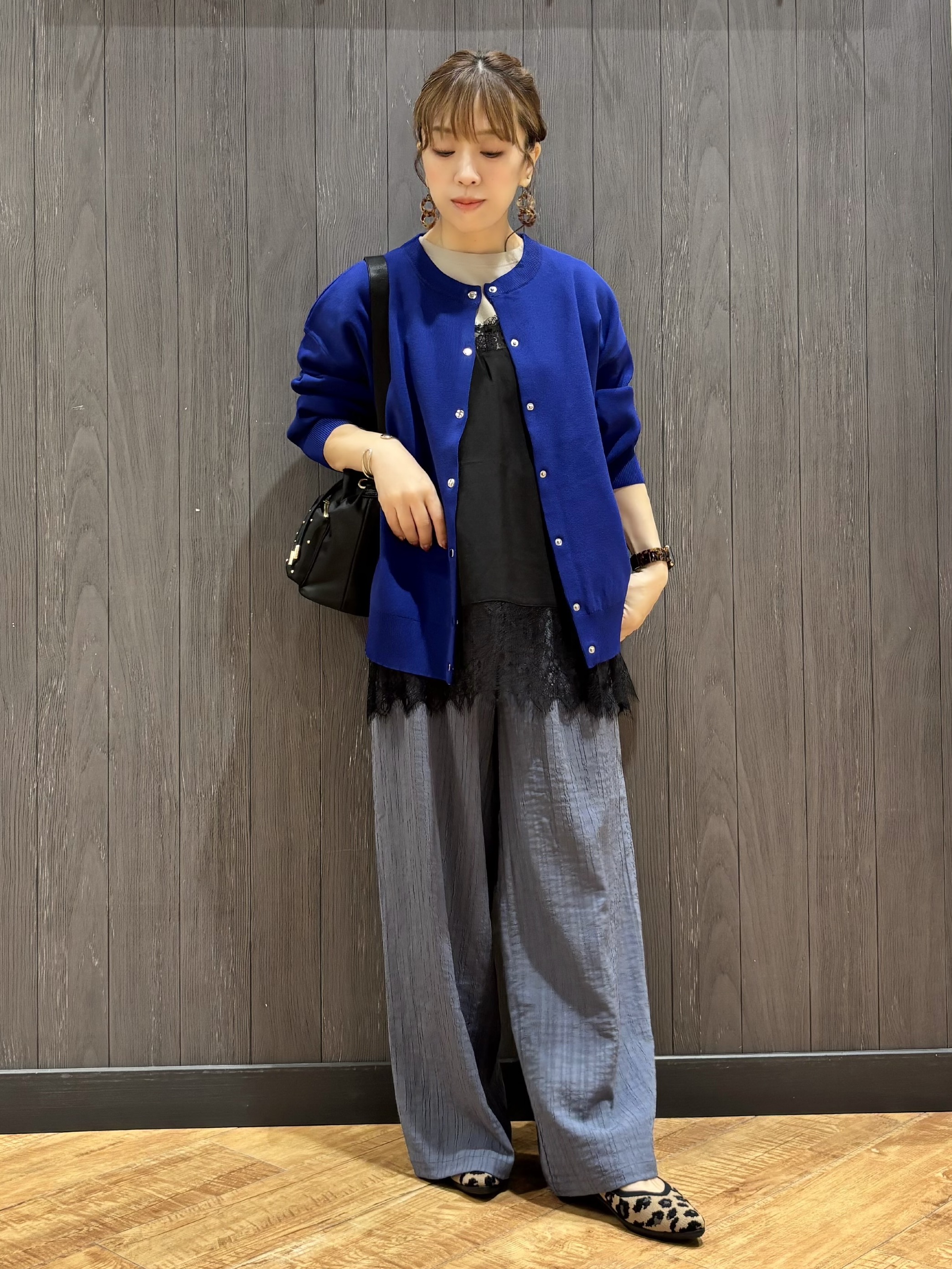 meiさんの「SHOO･LA･RUE｜【セットアップ可/洗濯機可】軽やかに羽織れる スポンディシュニットカーディガン」を使ったコーディネート