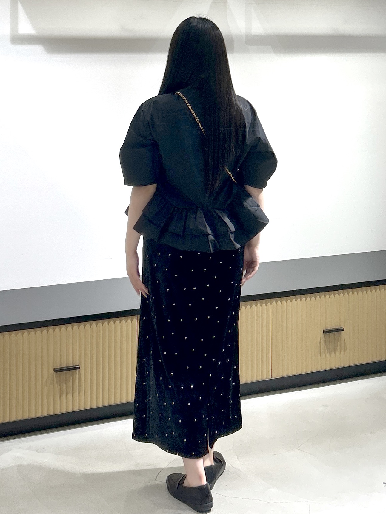 sayaさんの「OPAQUE.CLIP｜裾ラッフルデザインブラウス【洗濯機OK】」を使ったコーディネート