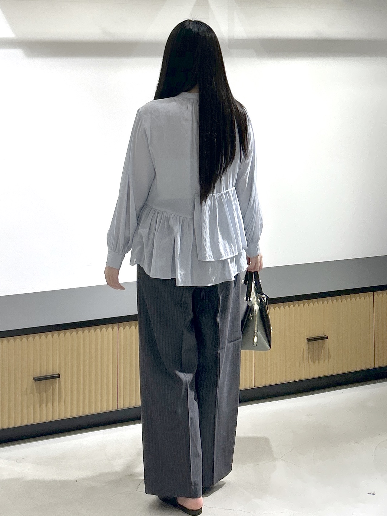 sayaさんの「OPAQUE.CLIP｜シアーペプラムブラウス【洗濯機OK】」を使ったコーディネート