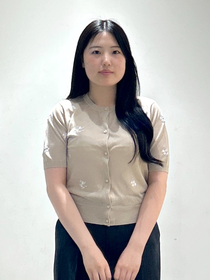 sayaさんの「OPAQUE.CLIP｜フラワー刺繍カーディガン【洗濯機OK／抗ピル】」を使ったコーディネート