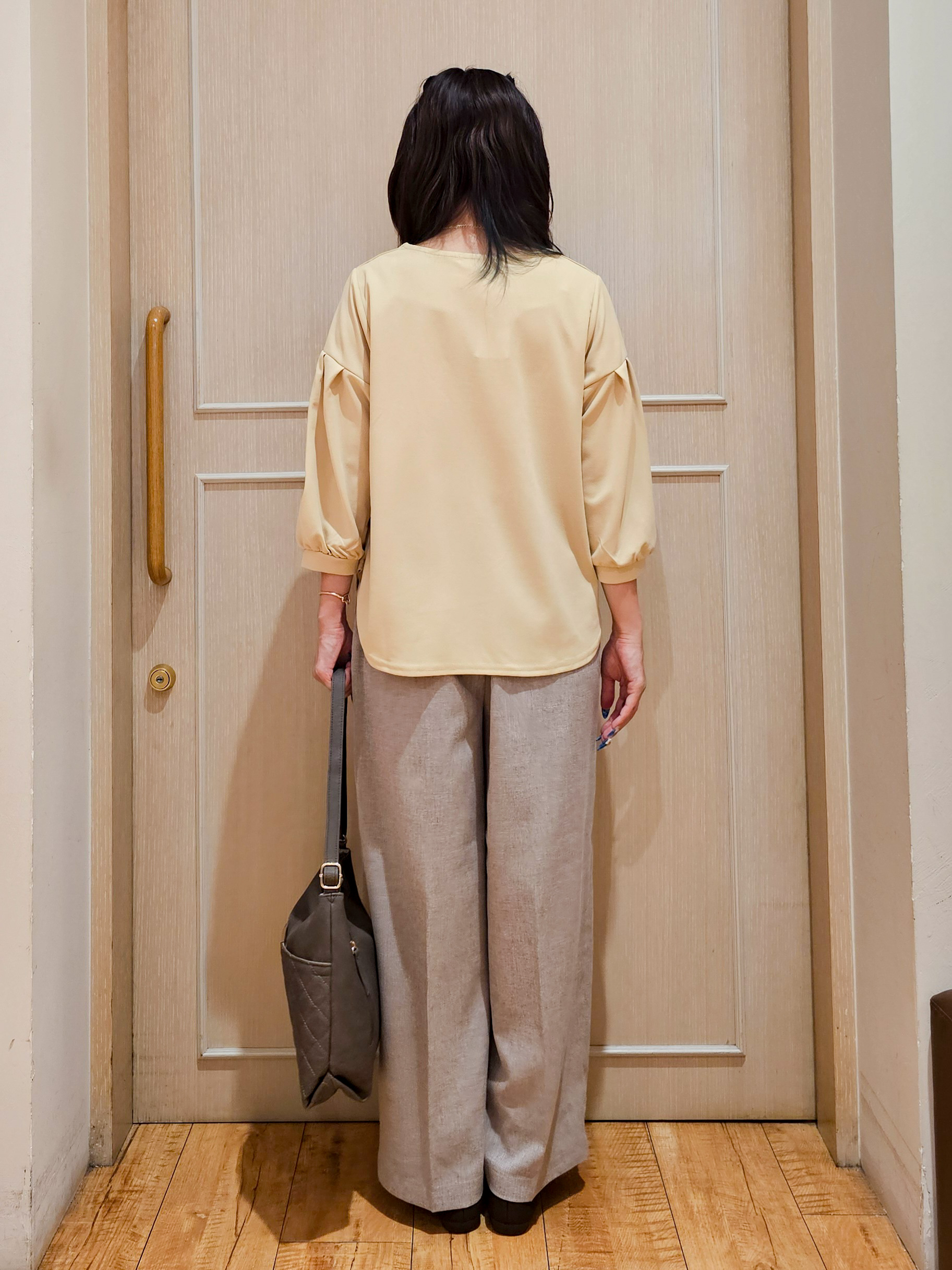 ゆゆさんの「SHOO･LA･RUE｜【着丈選べる/2点セット】ネックレス付き やわらか8分袖ブラウス」を使ったコーディネート