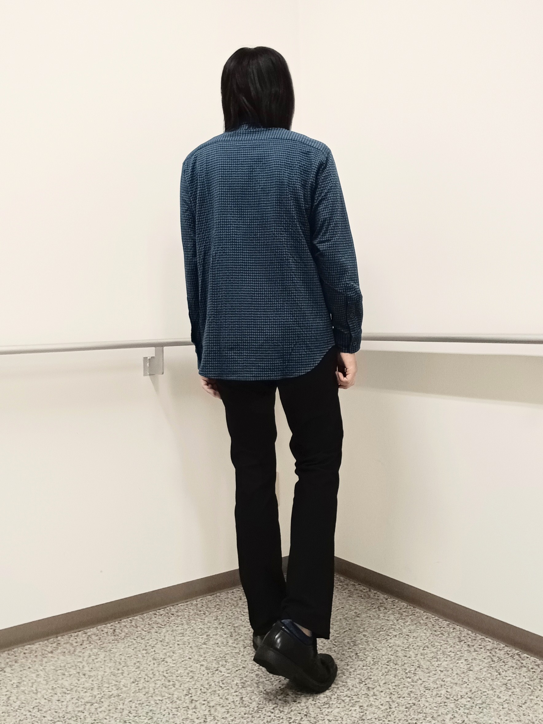 moritaさんの「TAKEO KIKUCHI｜【抗菌防臭/シーズンレス】シアサッカーギンガムチェック ストレッチシャツ」を使ったコーディネート