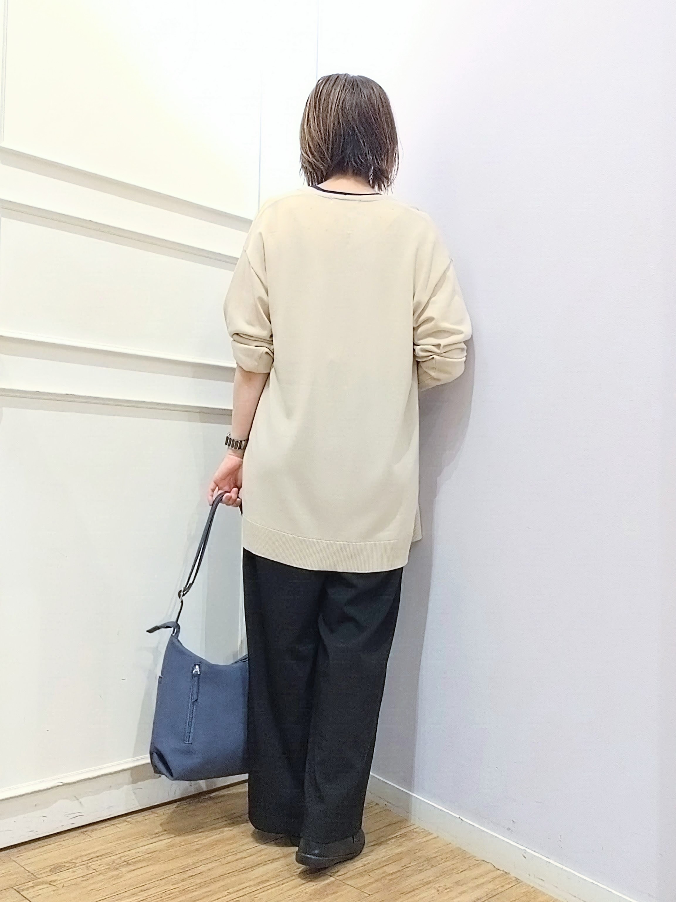 miomioさんの「SHOO･LA･RUE｜【お袖丈選べる/UV/毛玉になりにくい】配色デザインがポイント ひんやりボタンレスカーディガン」を使ったコーディネート