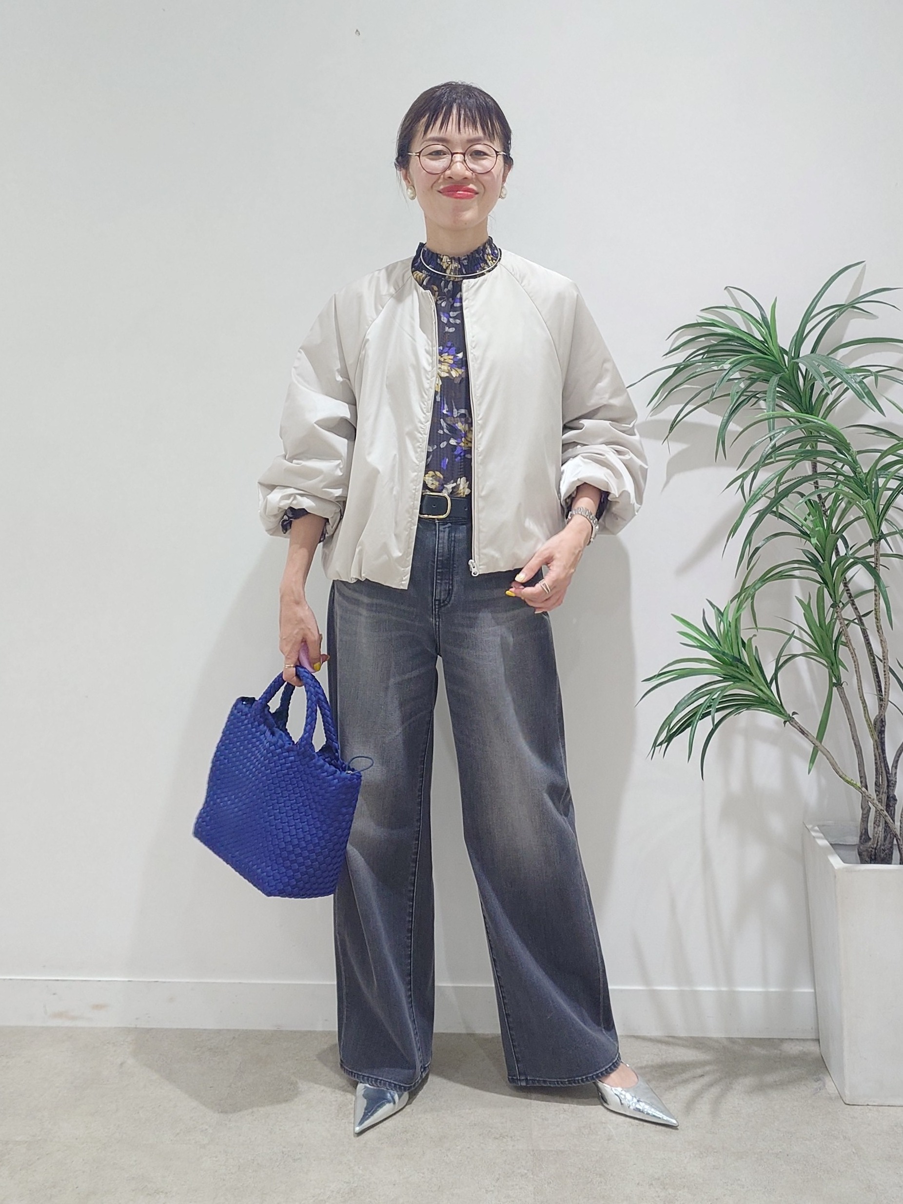 MUTSUKOさんの「UNTITLED｜フラワープリントブラウス」を使ったコーディネート